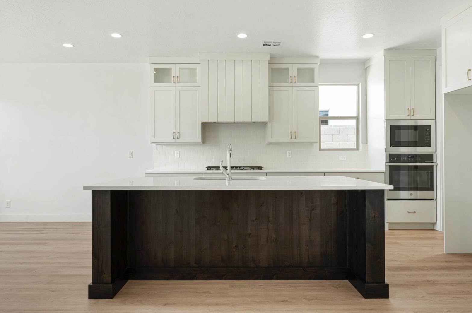 SOLIS AT CORAL CANYON - Residential