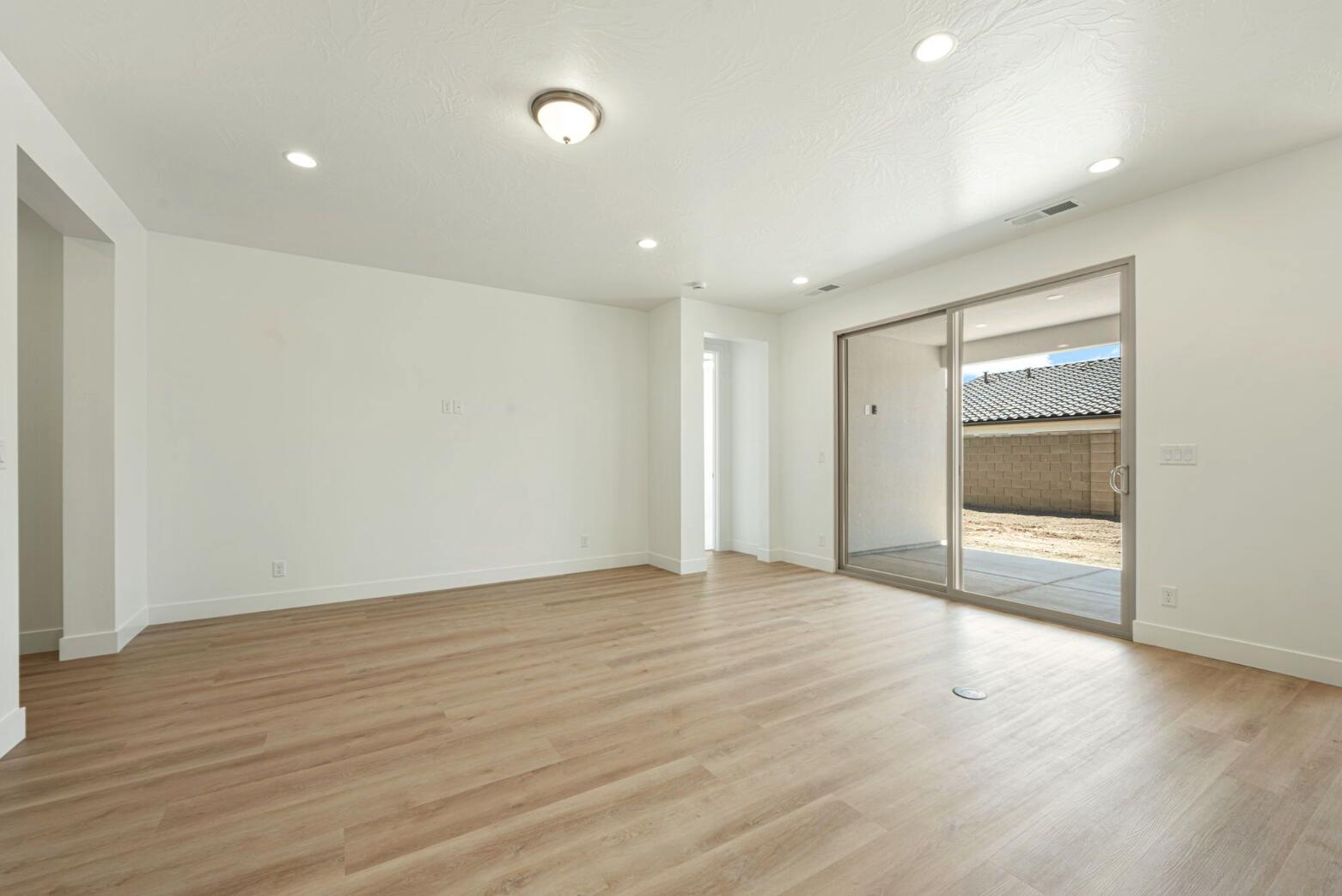 SOLIS AT CORAL CANYON - Residential