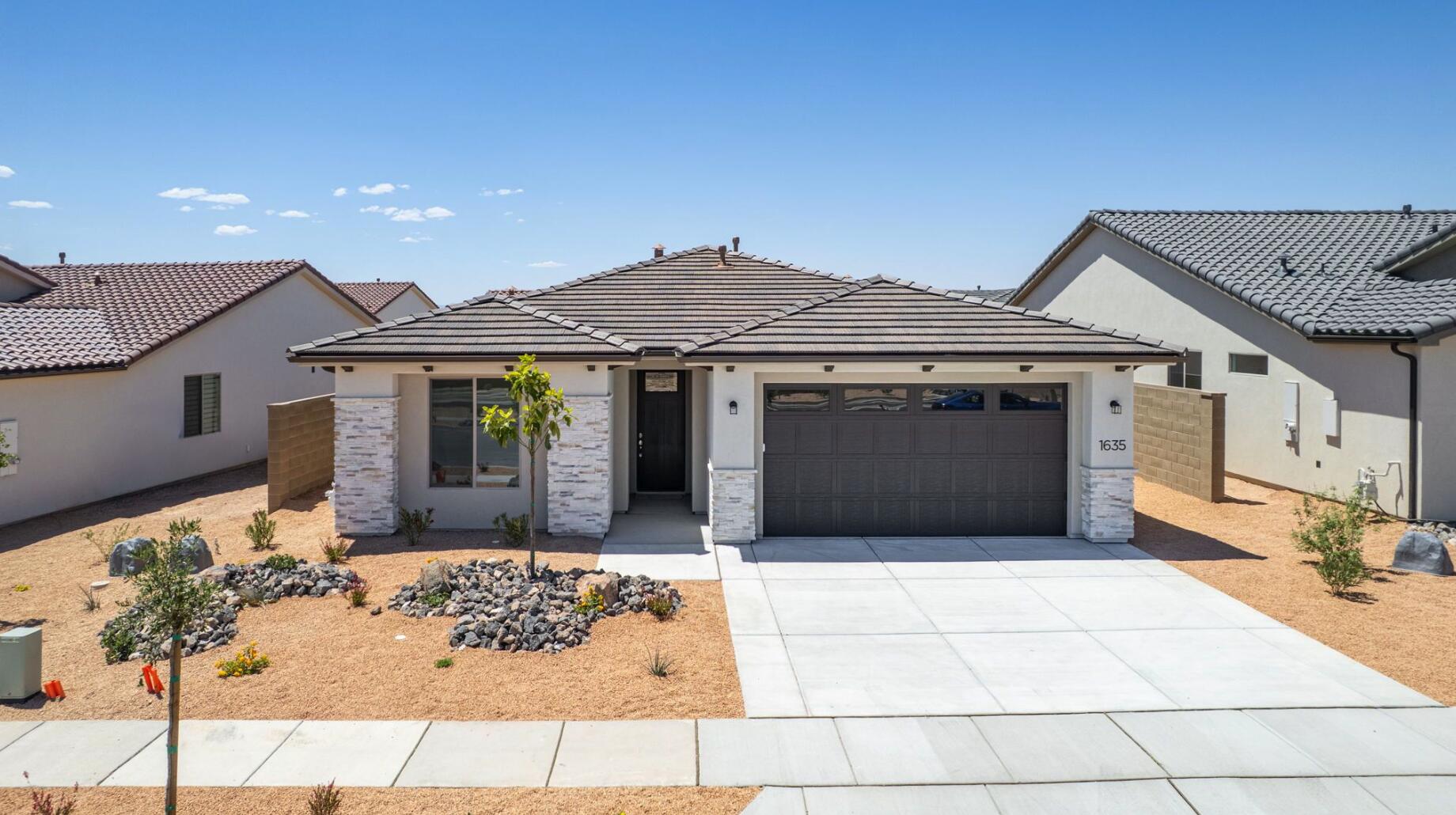 SOLIS AT CORAL CANYON - Residential