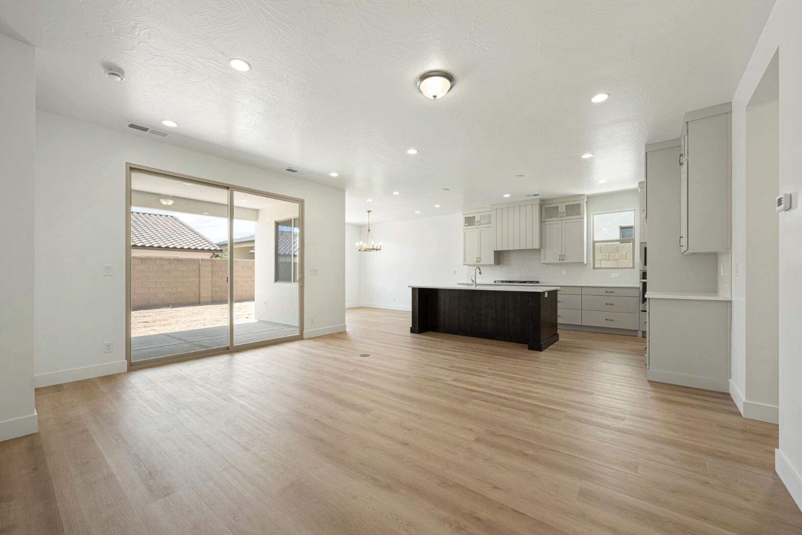 SOLIS AT CORAL CANYON - Residential