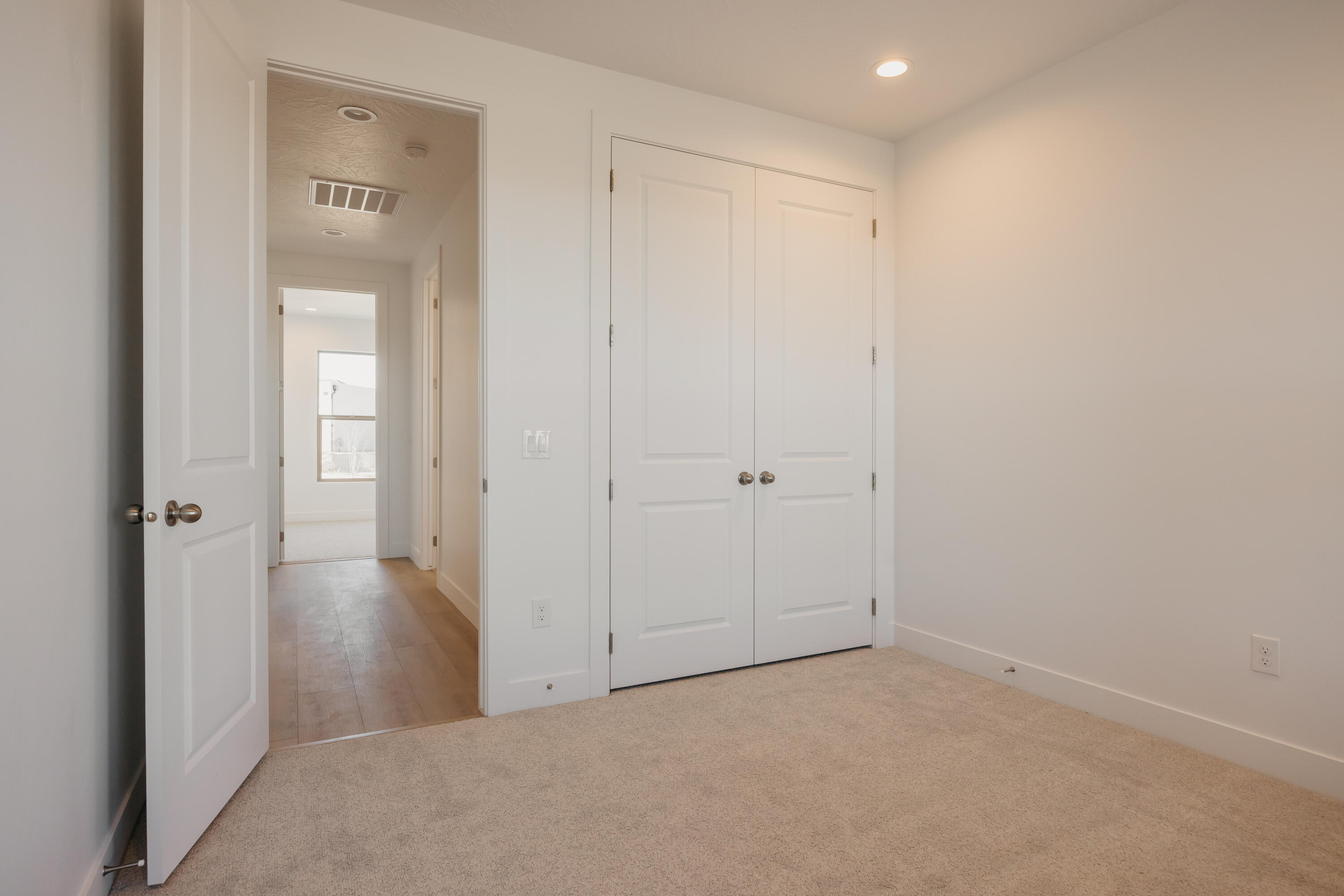 ROSALIA RIDGE AT DIVARIO - Residential