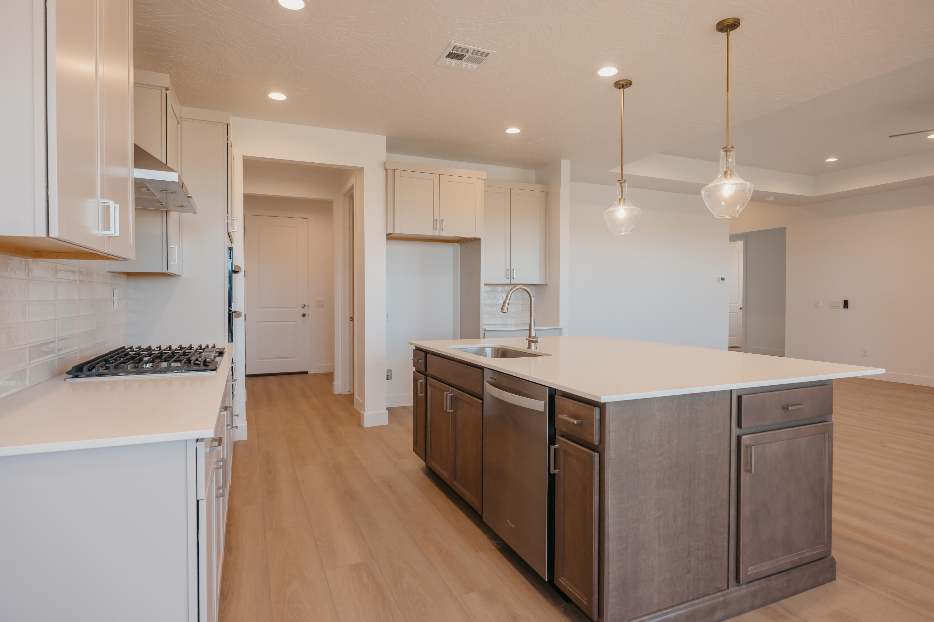 ROSALIA RIDGE AT DIVARIO - Residential