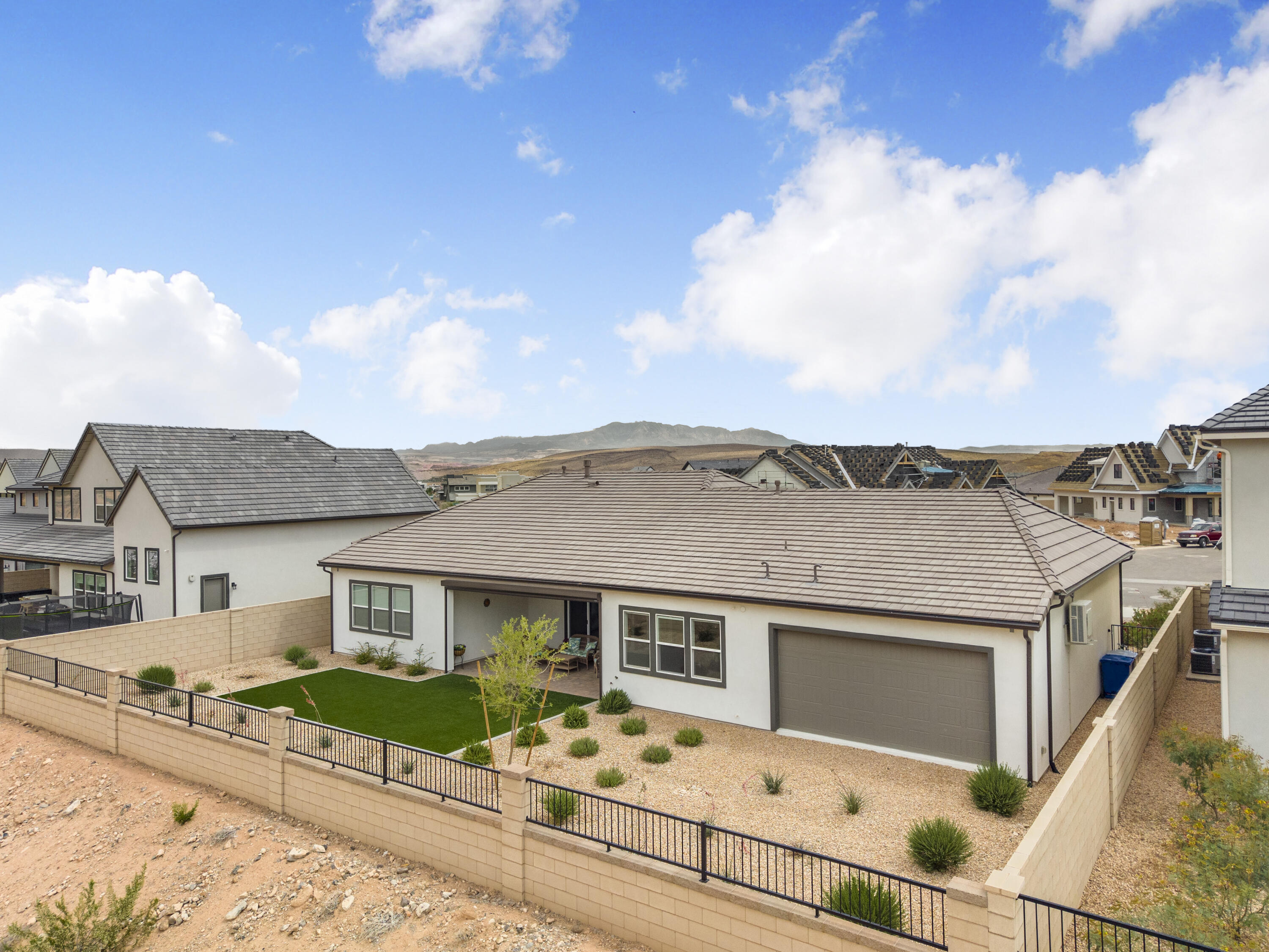 DESERT COLOR SAGE HAVEN - Residential