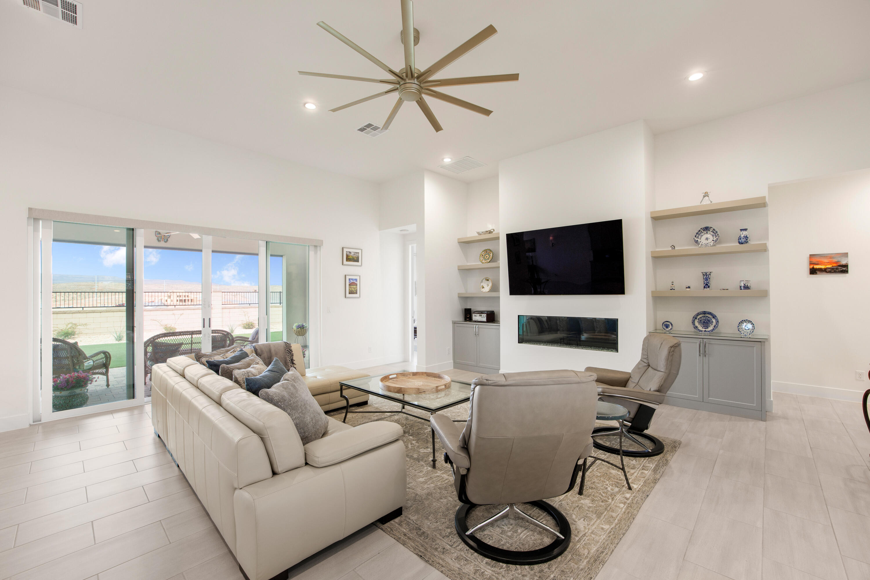 DESERT COLOR SAGE HAVEN - Residential