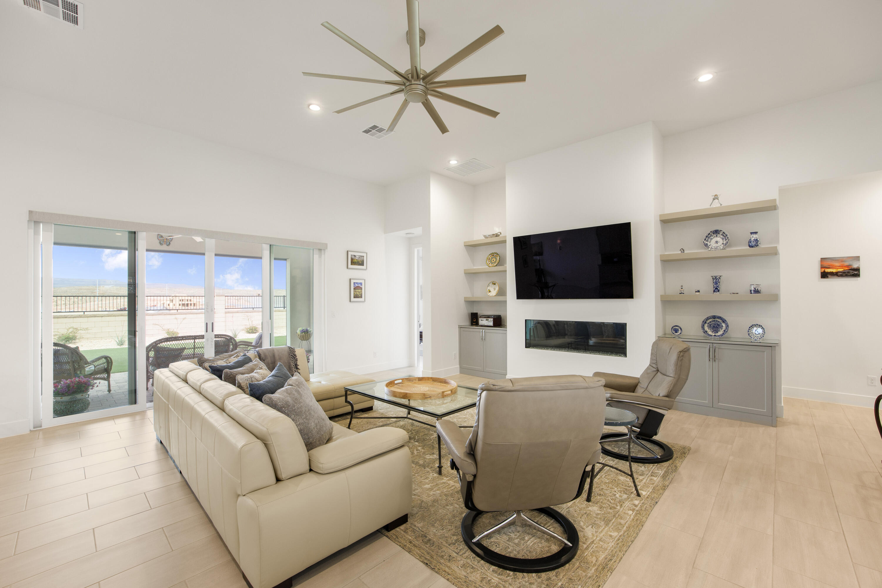 DESERT COLOR SAGE HAVEN - Residential