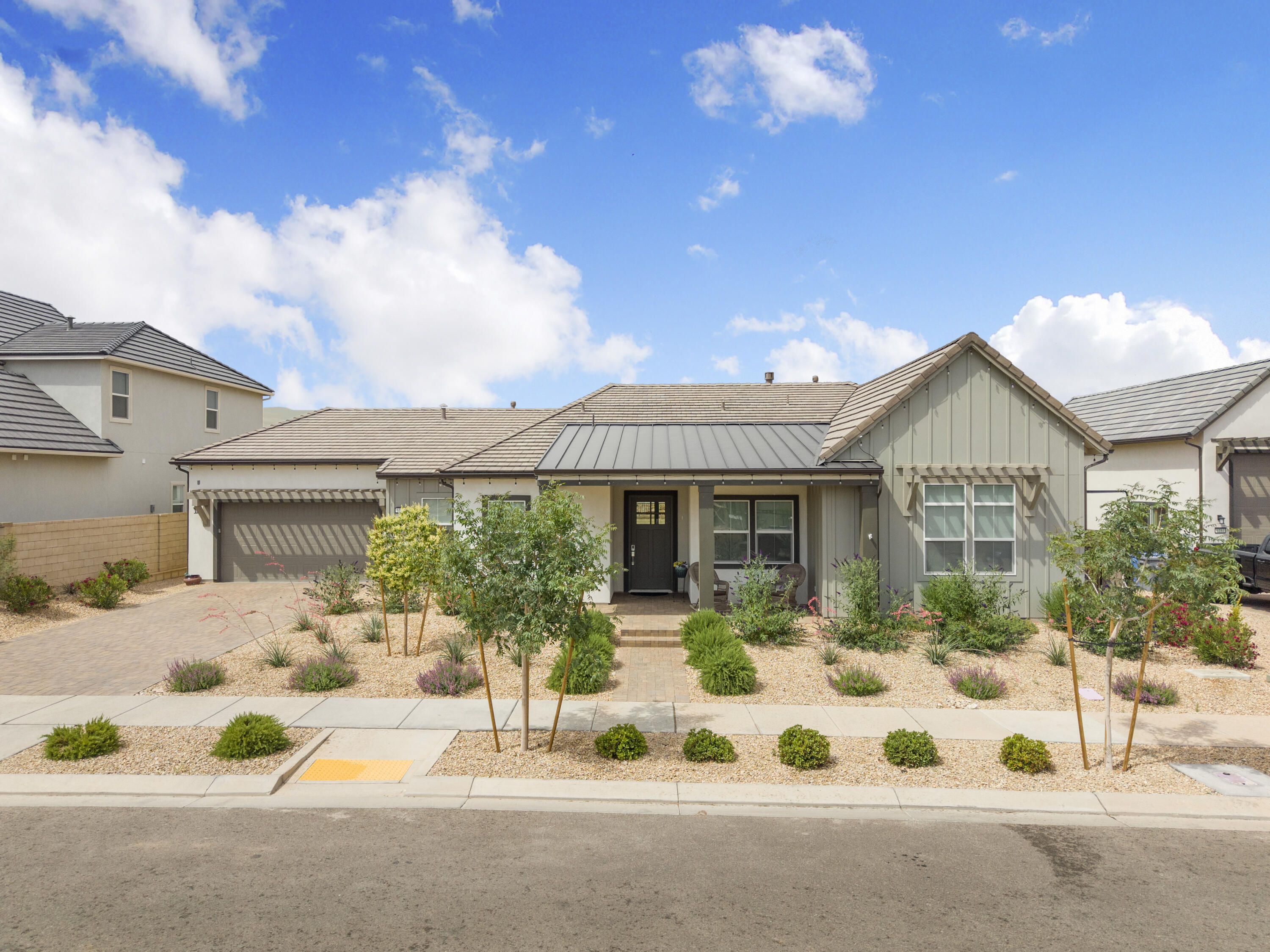 DESERT COLOR SAGE HAVEN - Residential