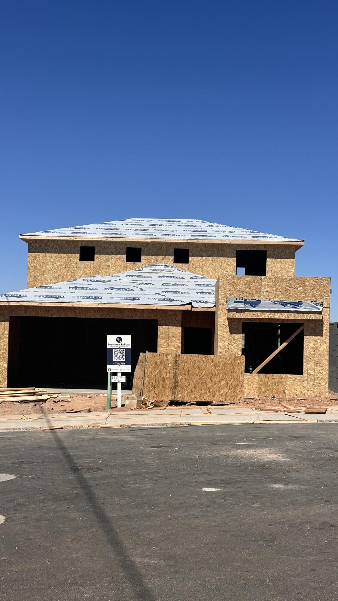 Joey Plan.  5 bed 3.5 bath 2 car.  Great use of space, close proximity to amenities. 10 minutes from Jellystone and Sand Hollow.  Gas appliances, quartz countertops, LVP flooring, tiled Master Shower.