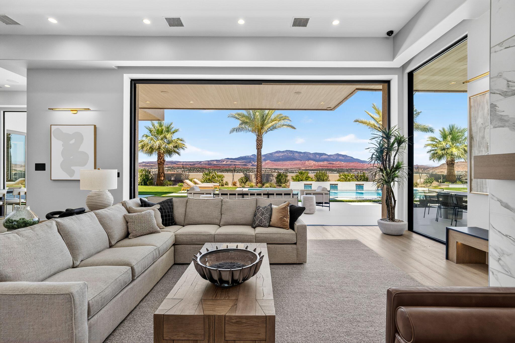 STONE CLIFF - Residential