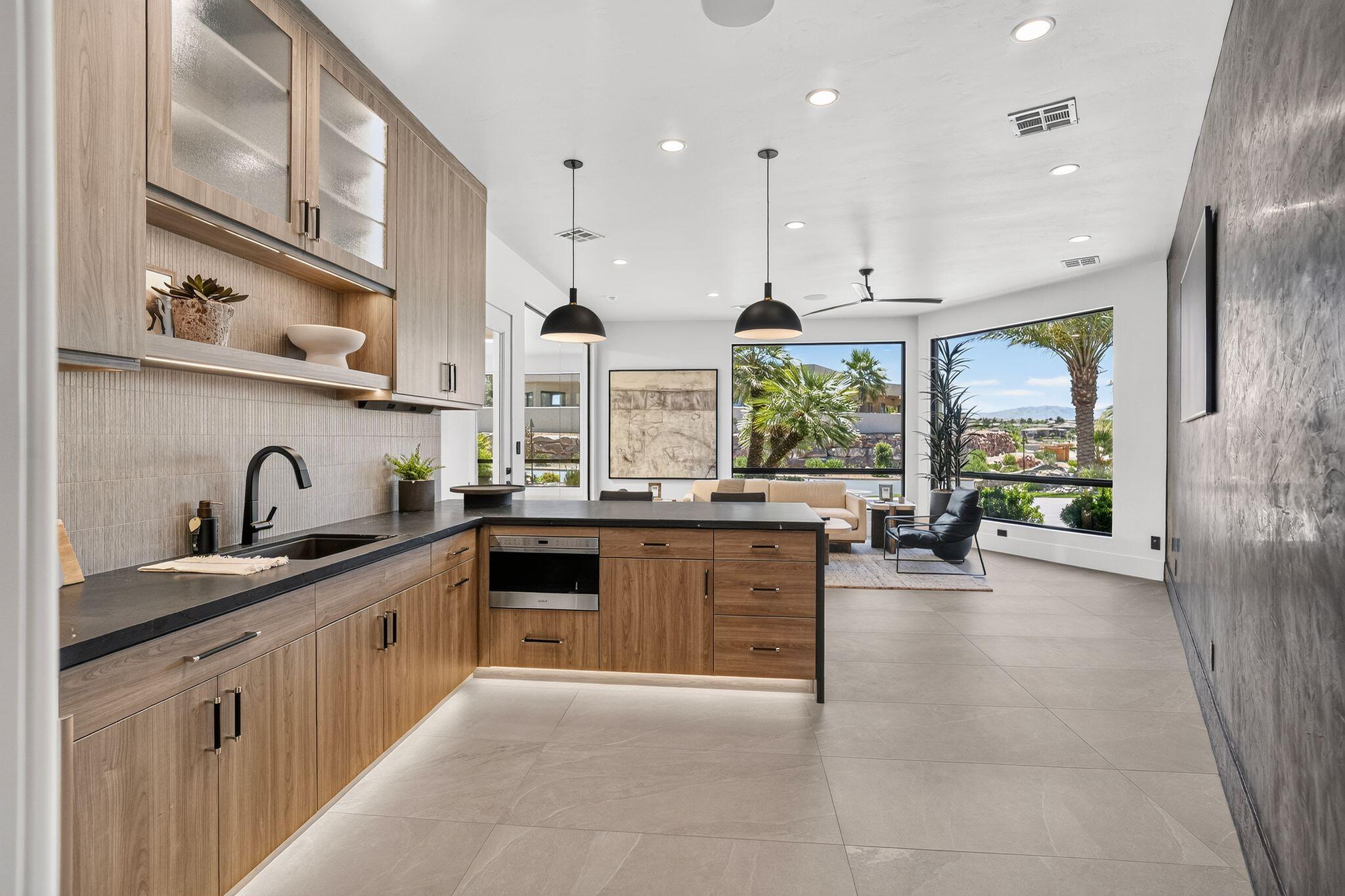 STONE CLIFF - Residential