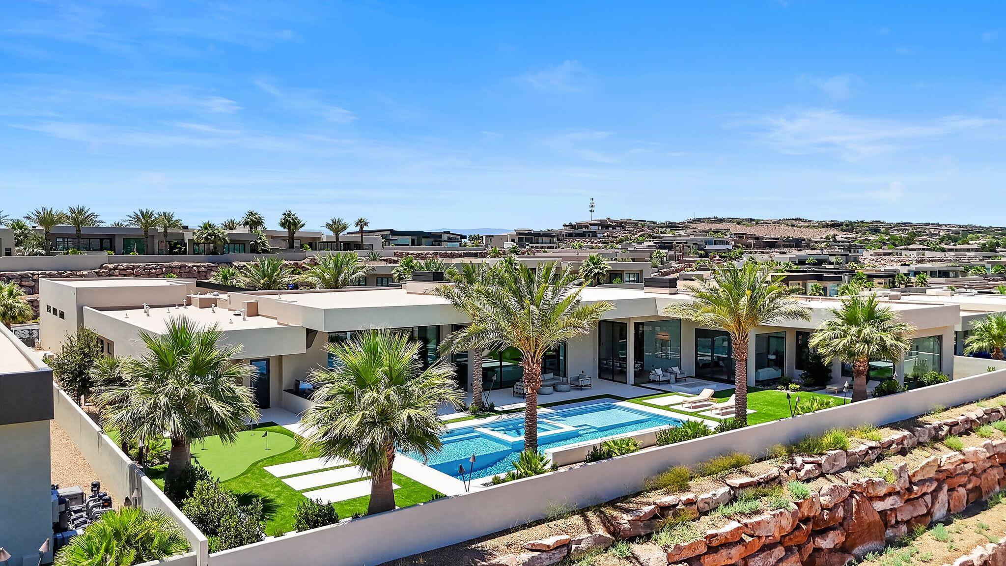 STONE CLIFF - Residential