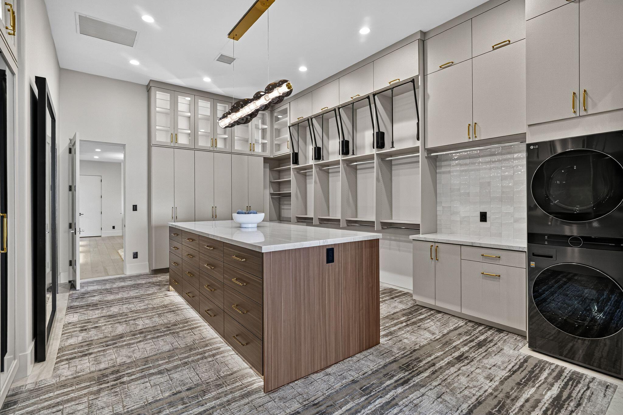 STONE CLIFF - Residential