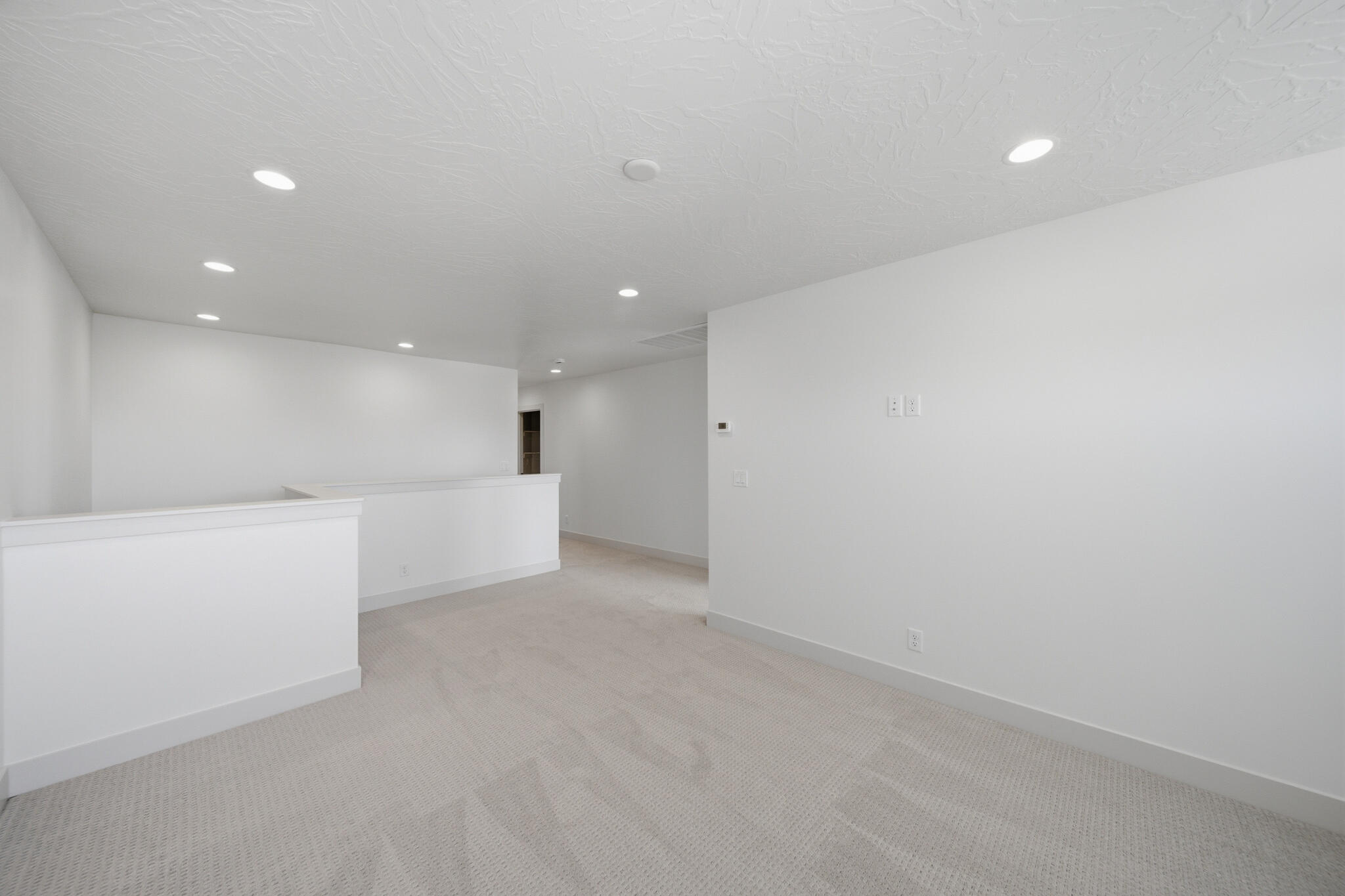 WHITE DOME TOWNHOMES - Residential