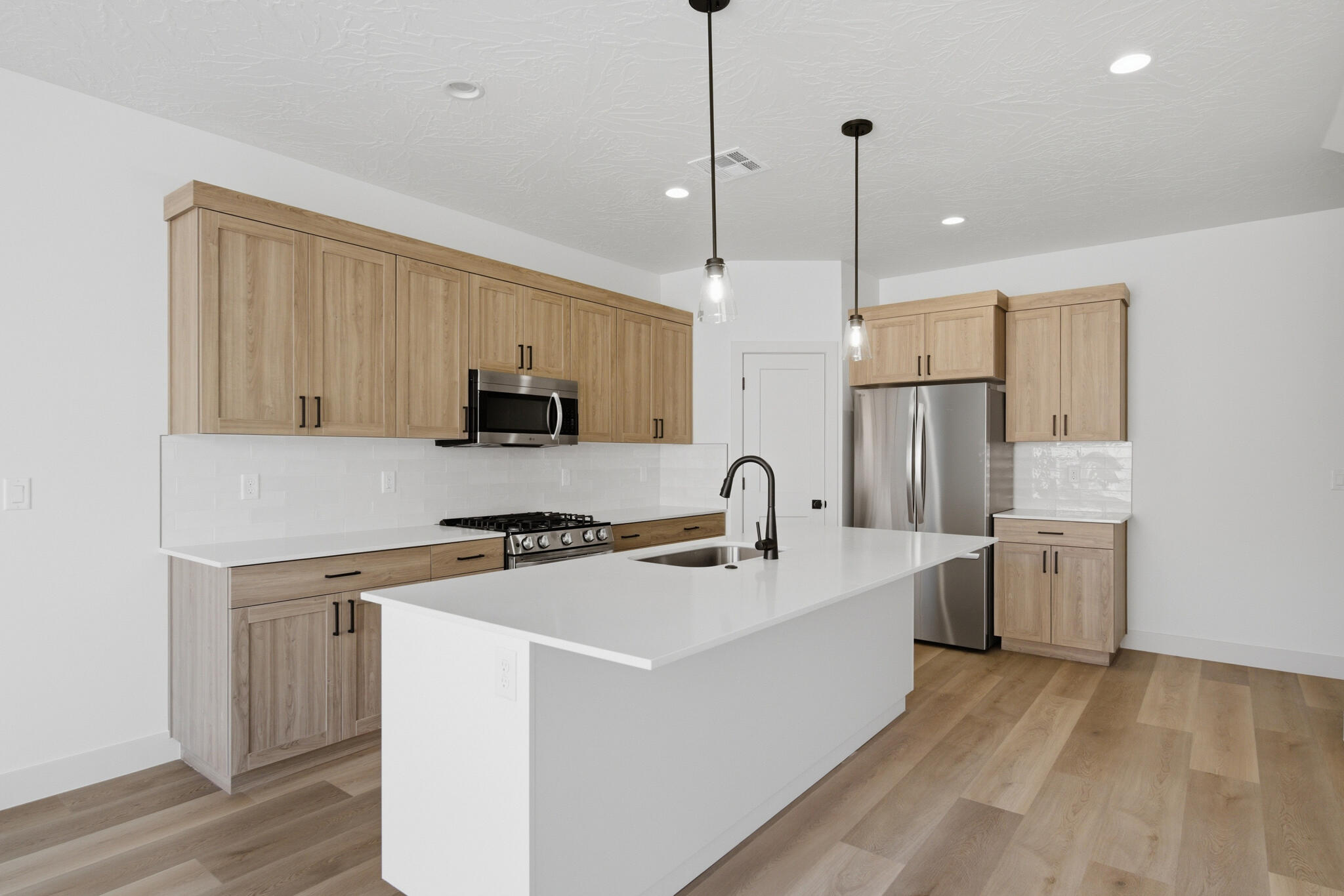 WHITE DOME TOWNHOMES - Residential