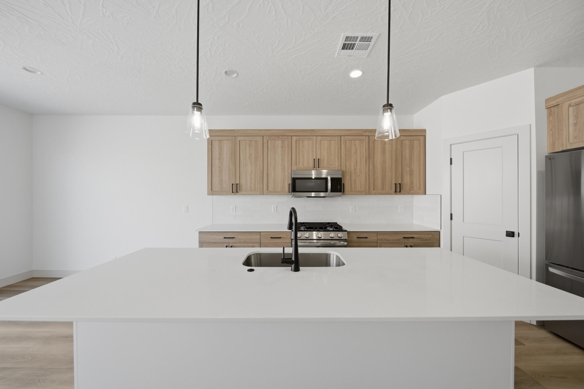 WHITE DOME TOWNHOMES - Residential