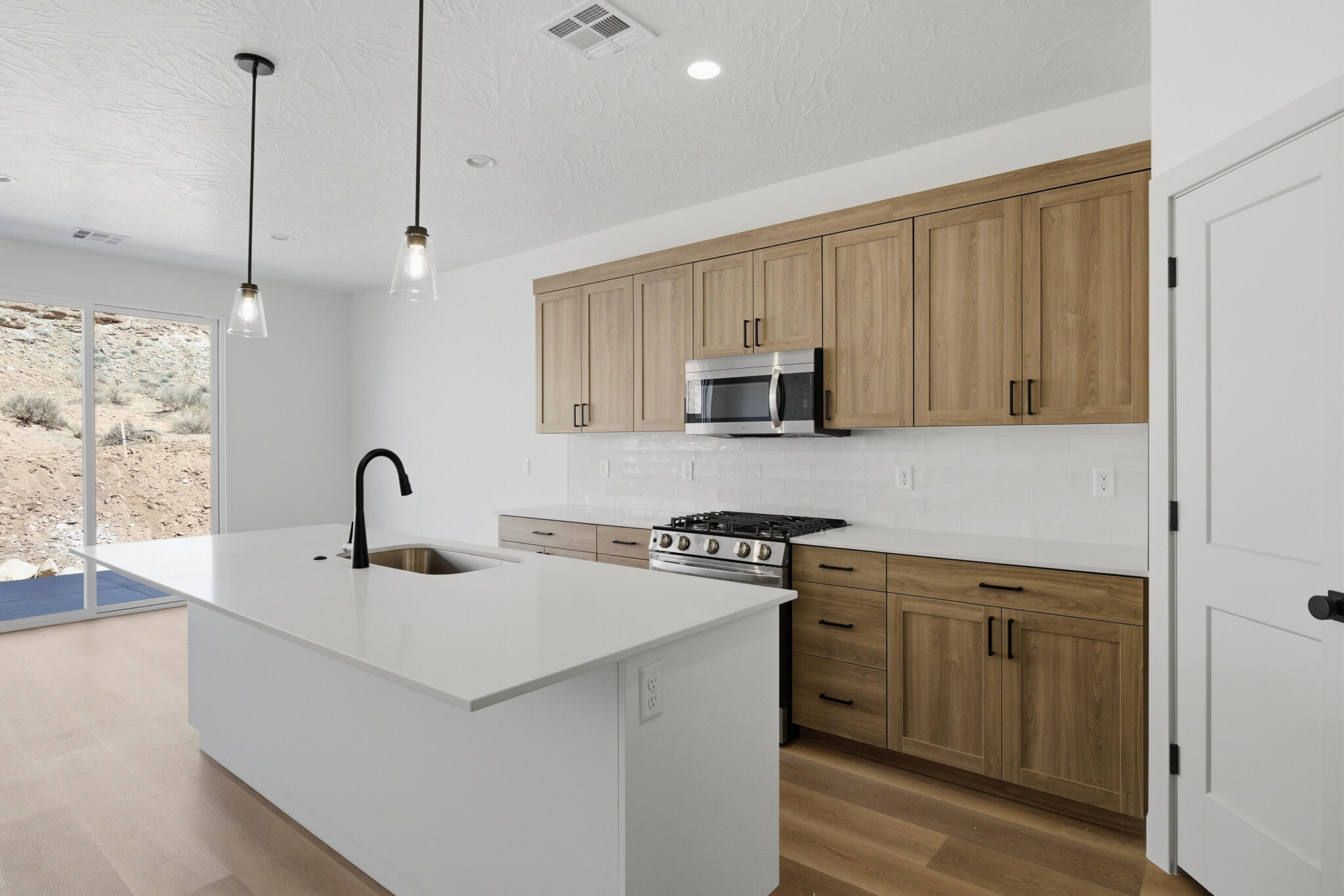 WHITE DOME TOWNHOMES - Residential