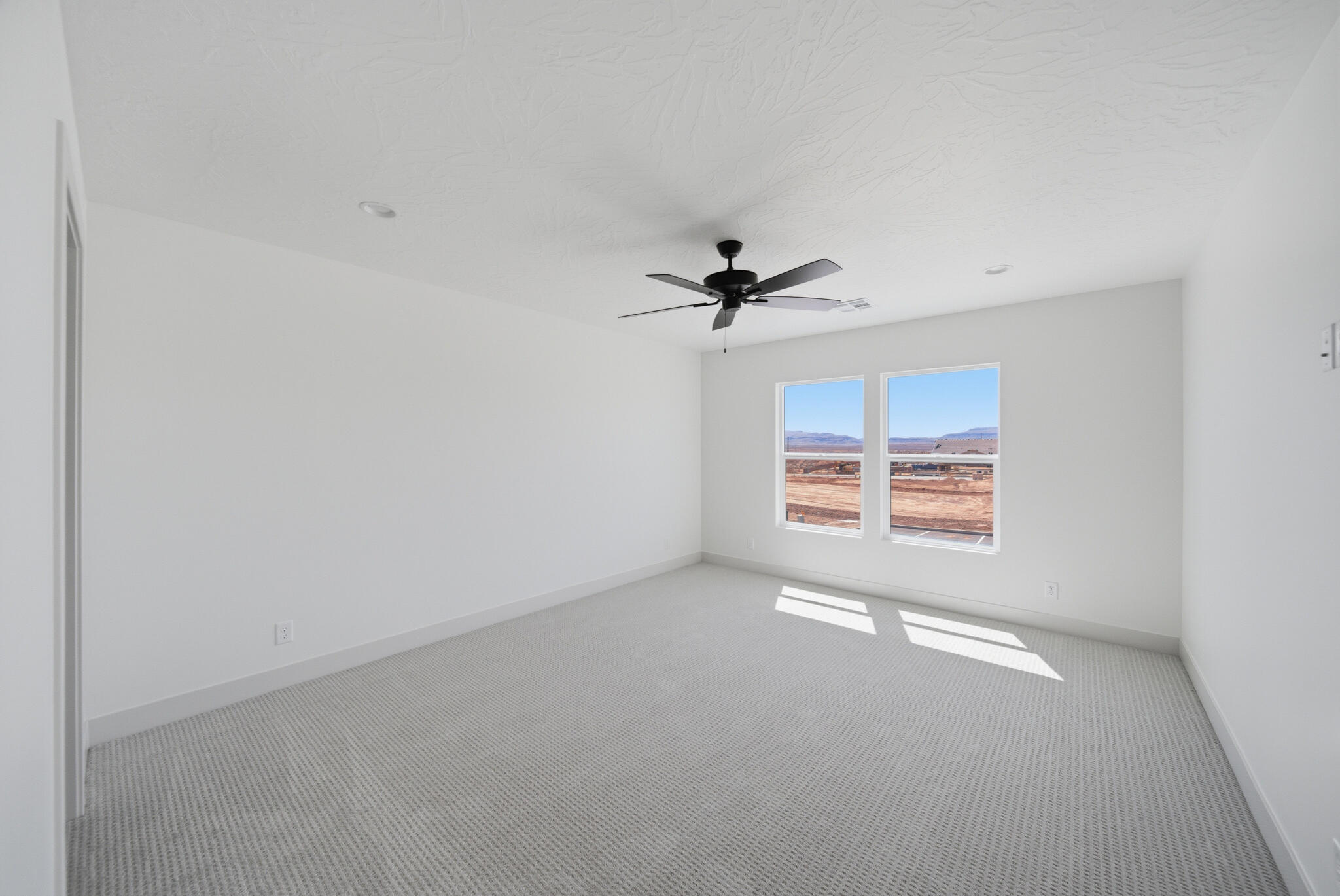 WHITE DOME TOWNHOMES - Residential