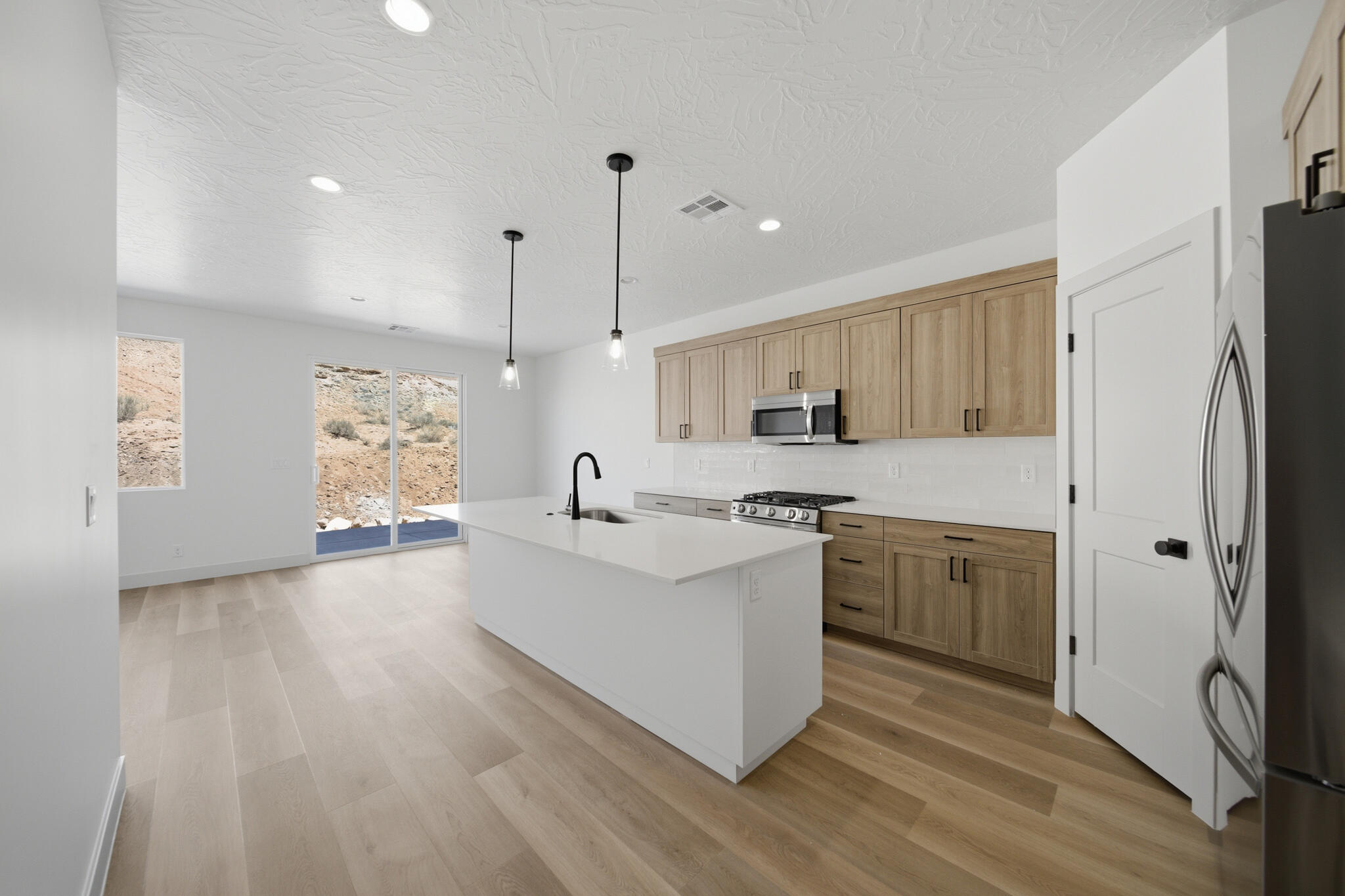 WHITE DOME TOWNHOMES - Residential