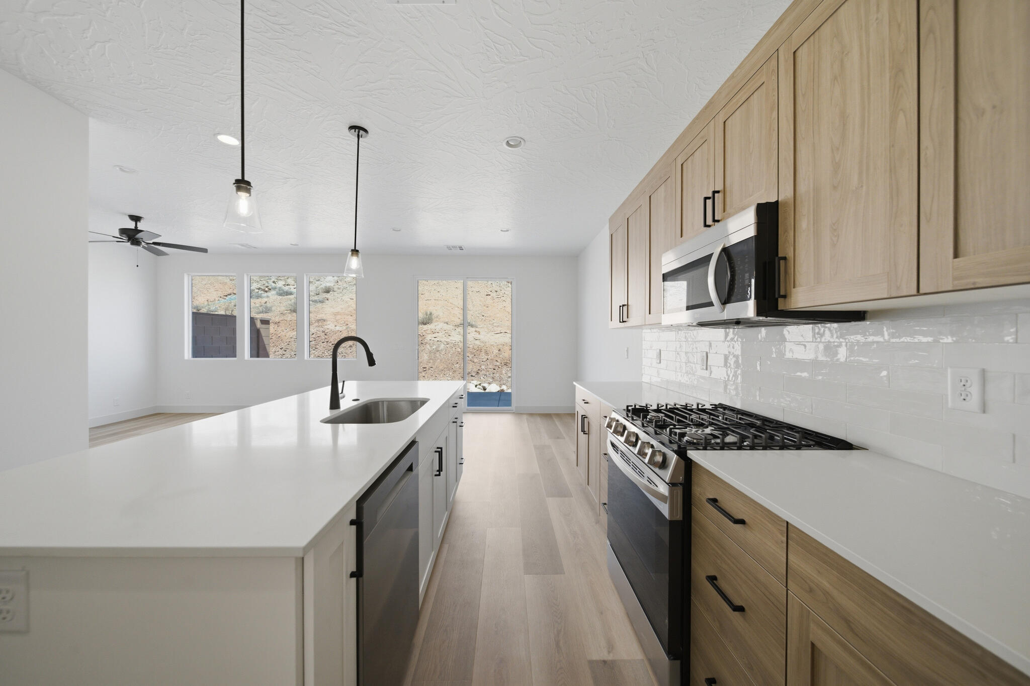 WHITE DOME TOWNHOMES - Residential
