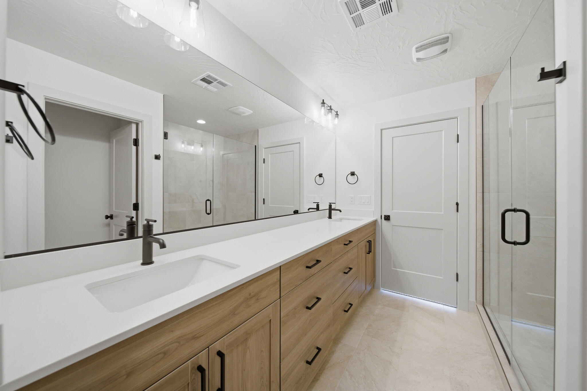 WHITE DOME TOWNHOMES - Residential