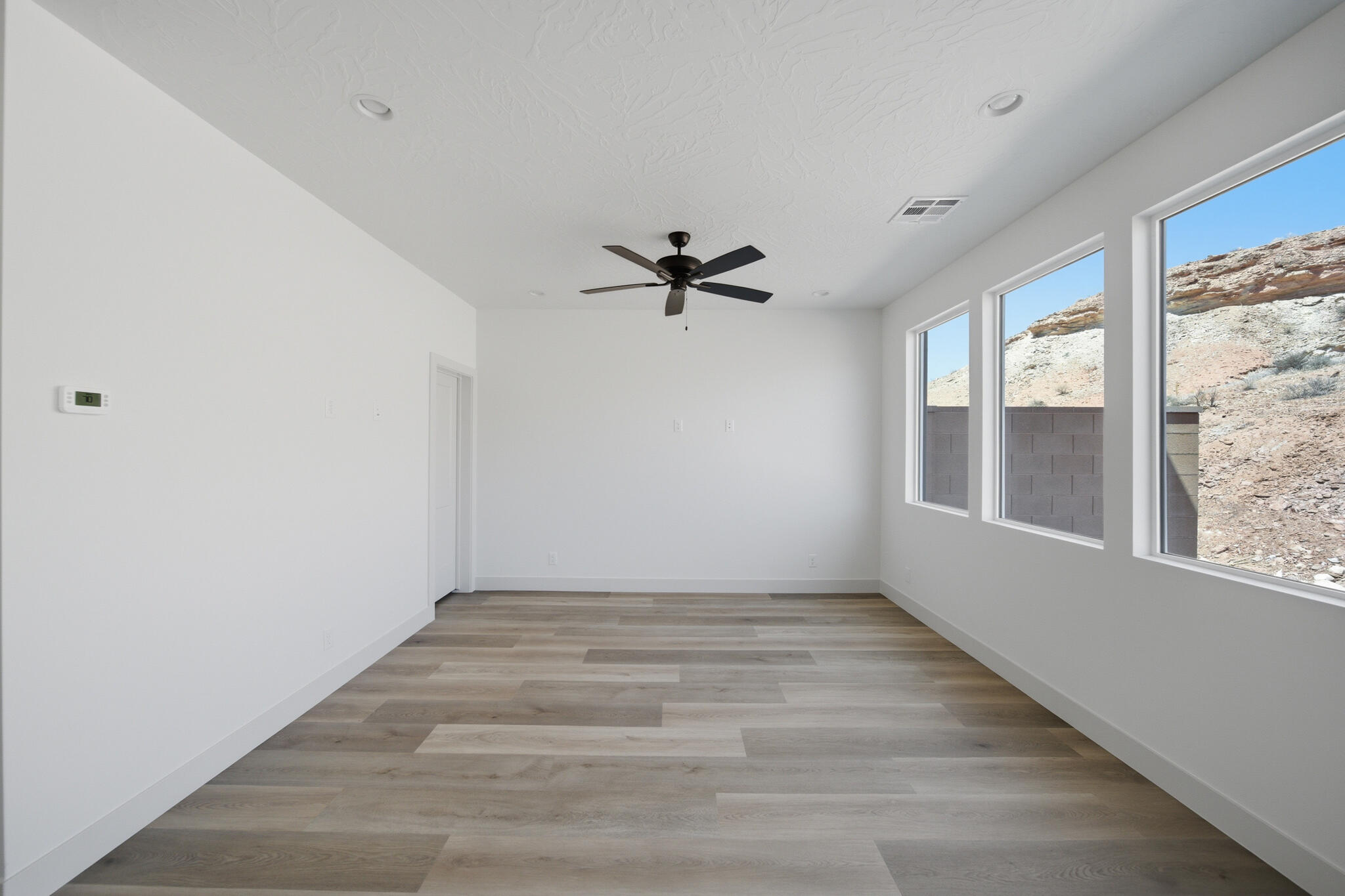 WHITE DOME TOWNHOMES - Residential