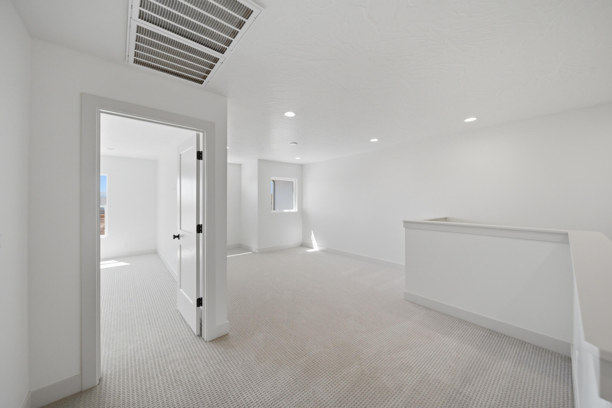 WHITE DOME TOWNHOMES - Residential