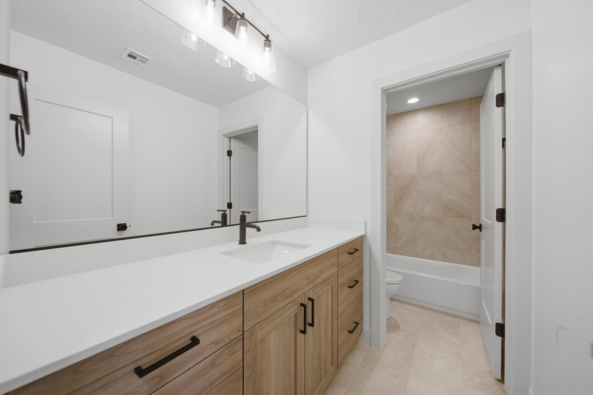 WHITE DOME TOWNHOMES - Residential