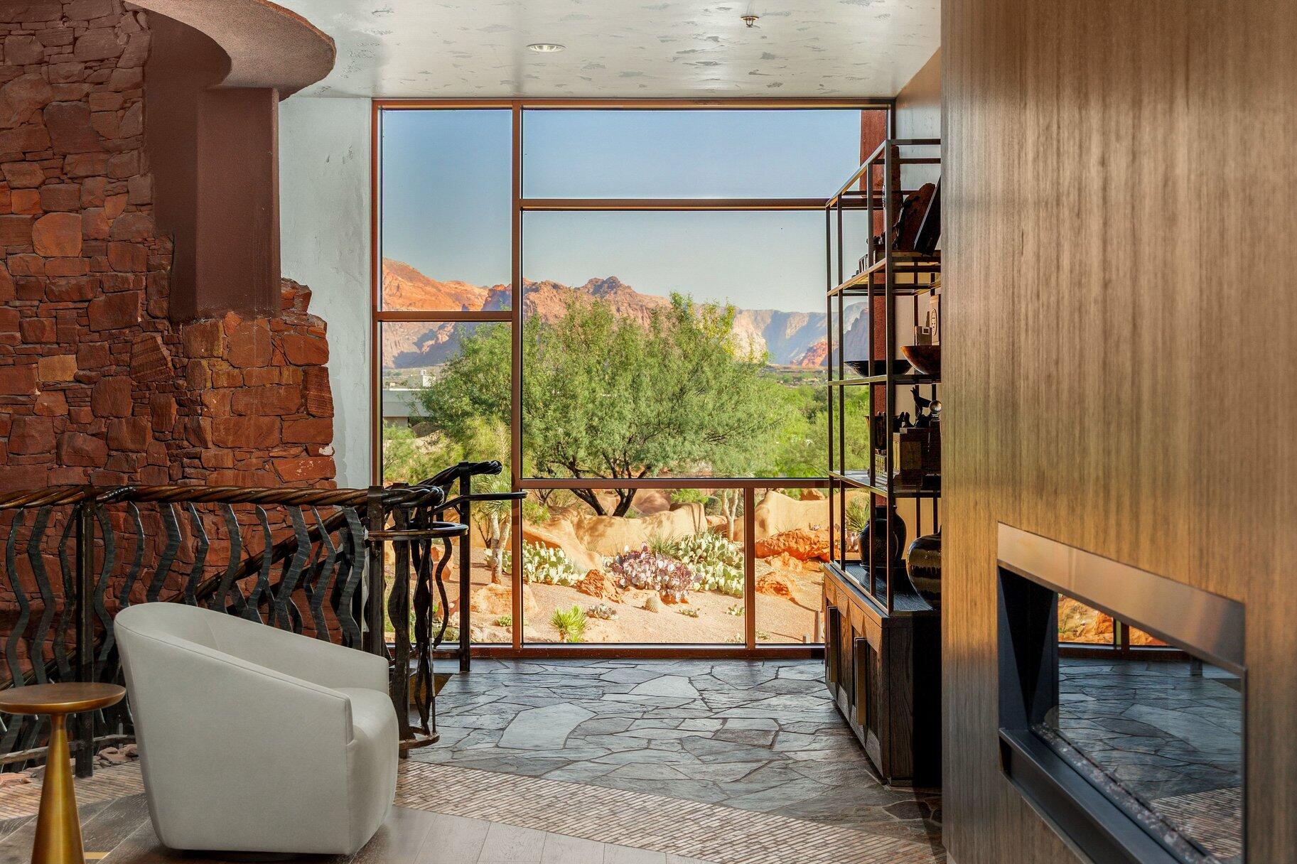 ENTRADA LAVA COVE - Residential