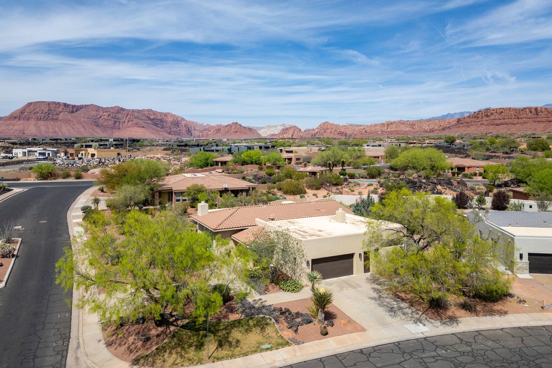 ENTRADA LAVA COVE - Residential