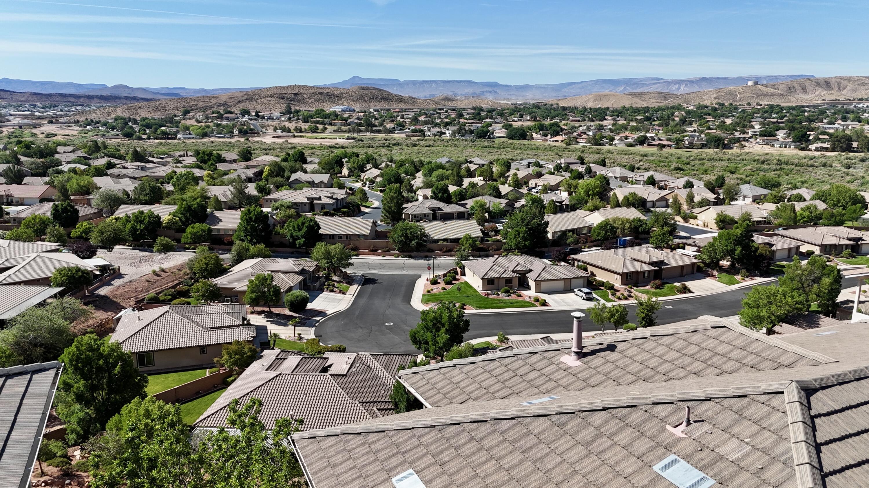 TAMARACK RIDGE ESTATES - Residential
