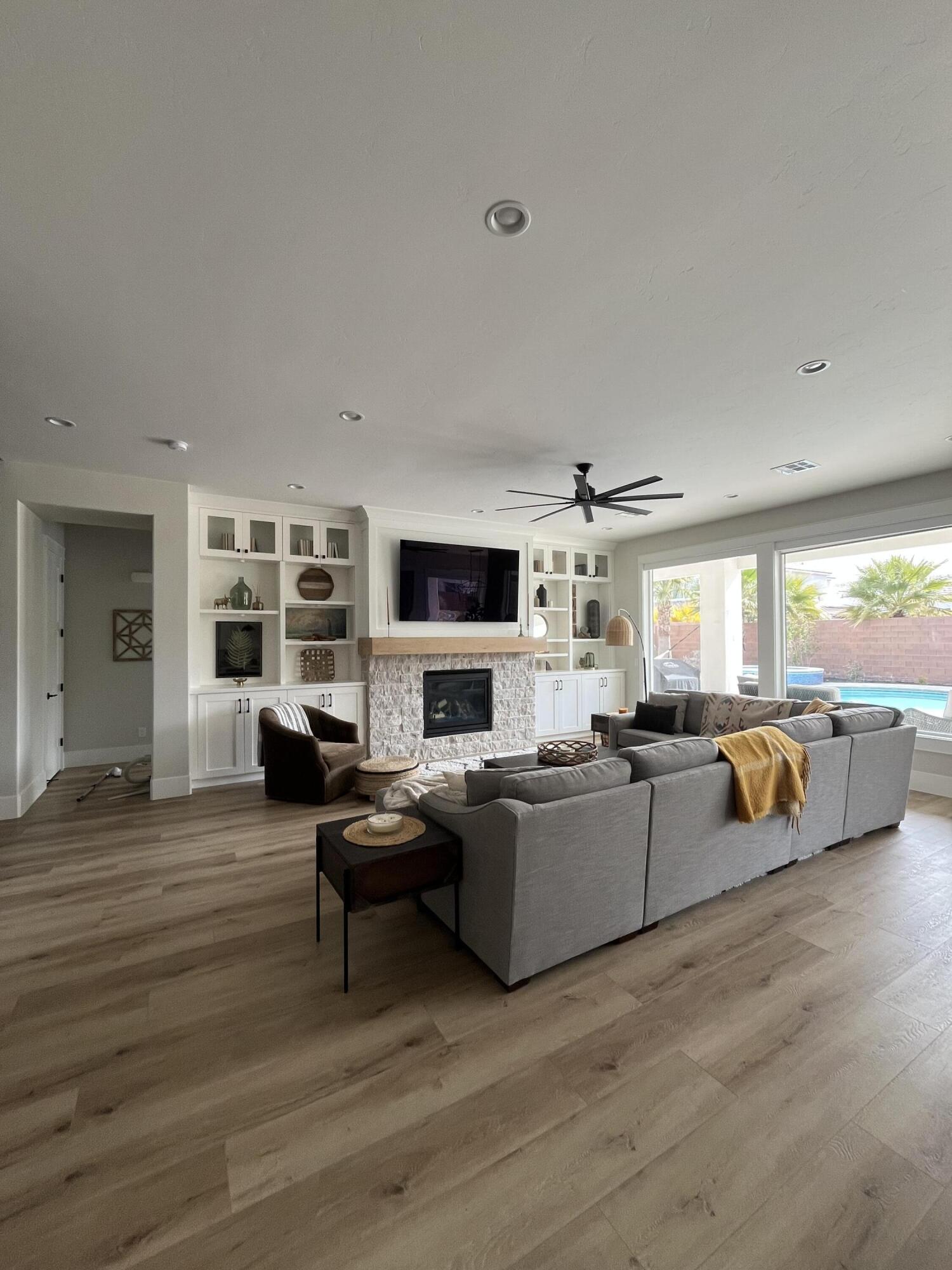 CRIMSON MEADOWS - Residential