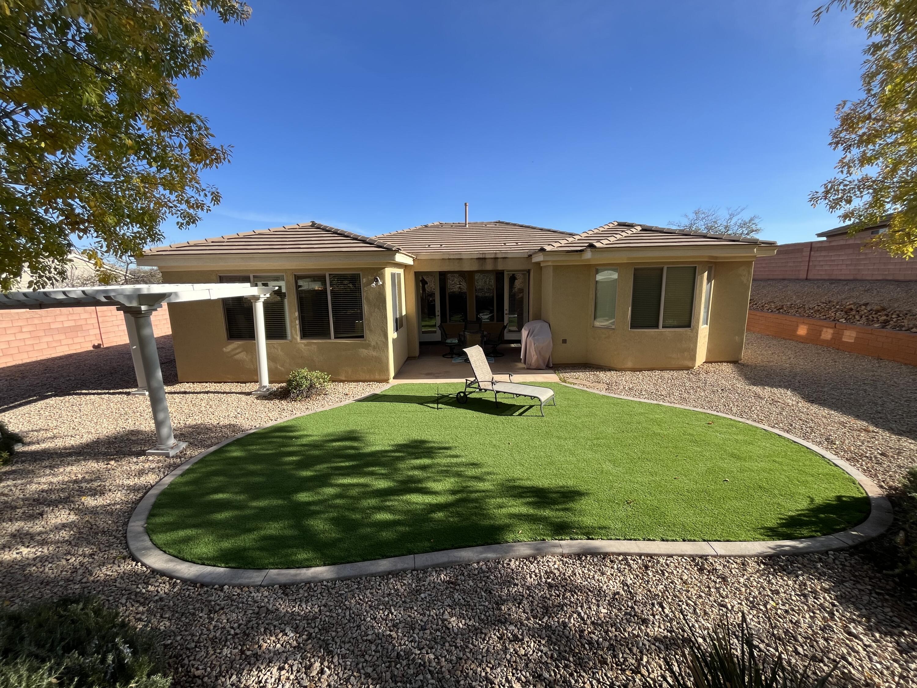 CORAL CANYON - Residential