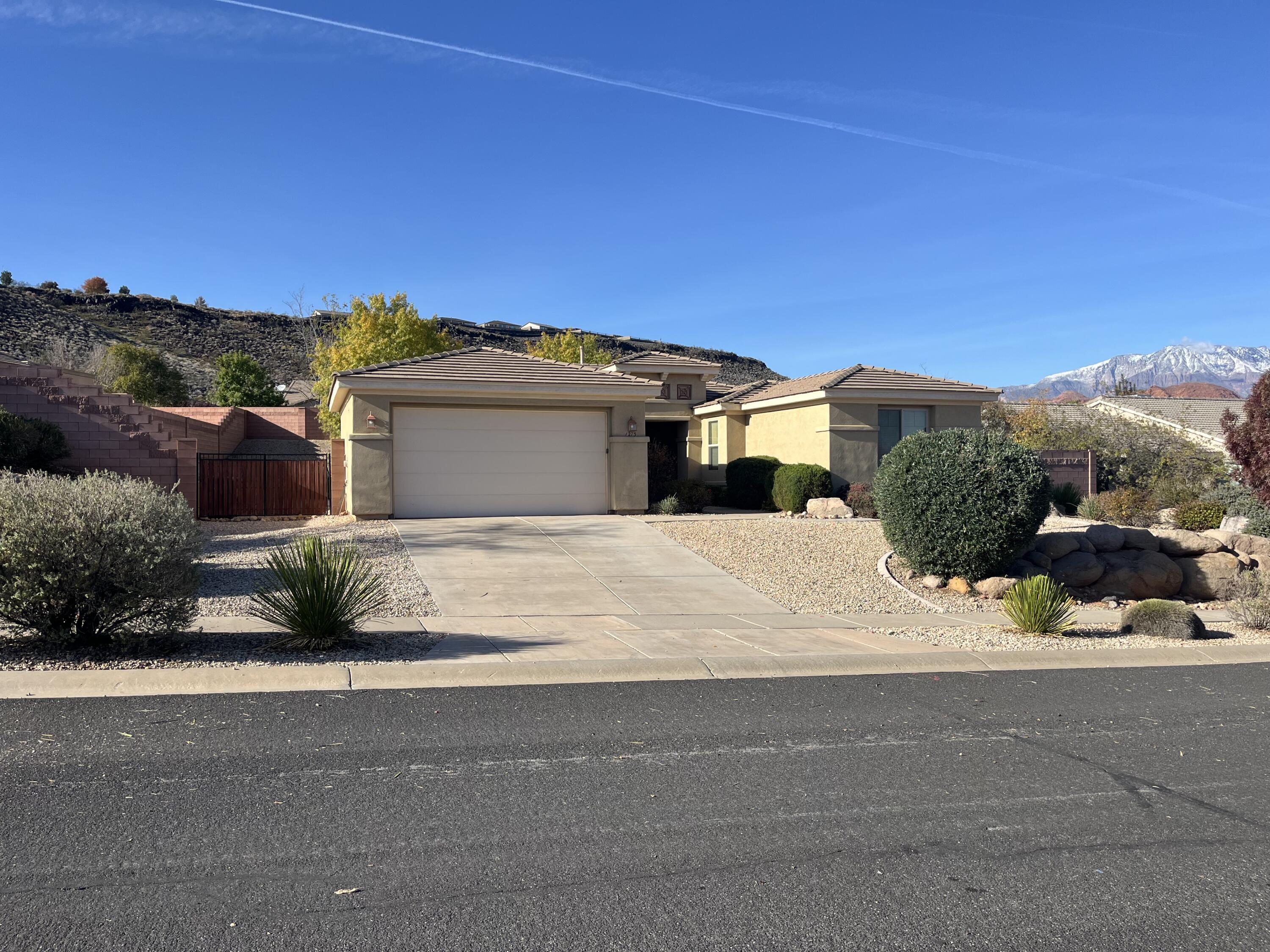 CORAL CANYON - Residential