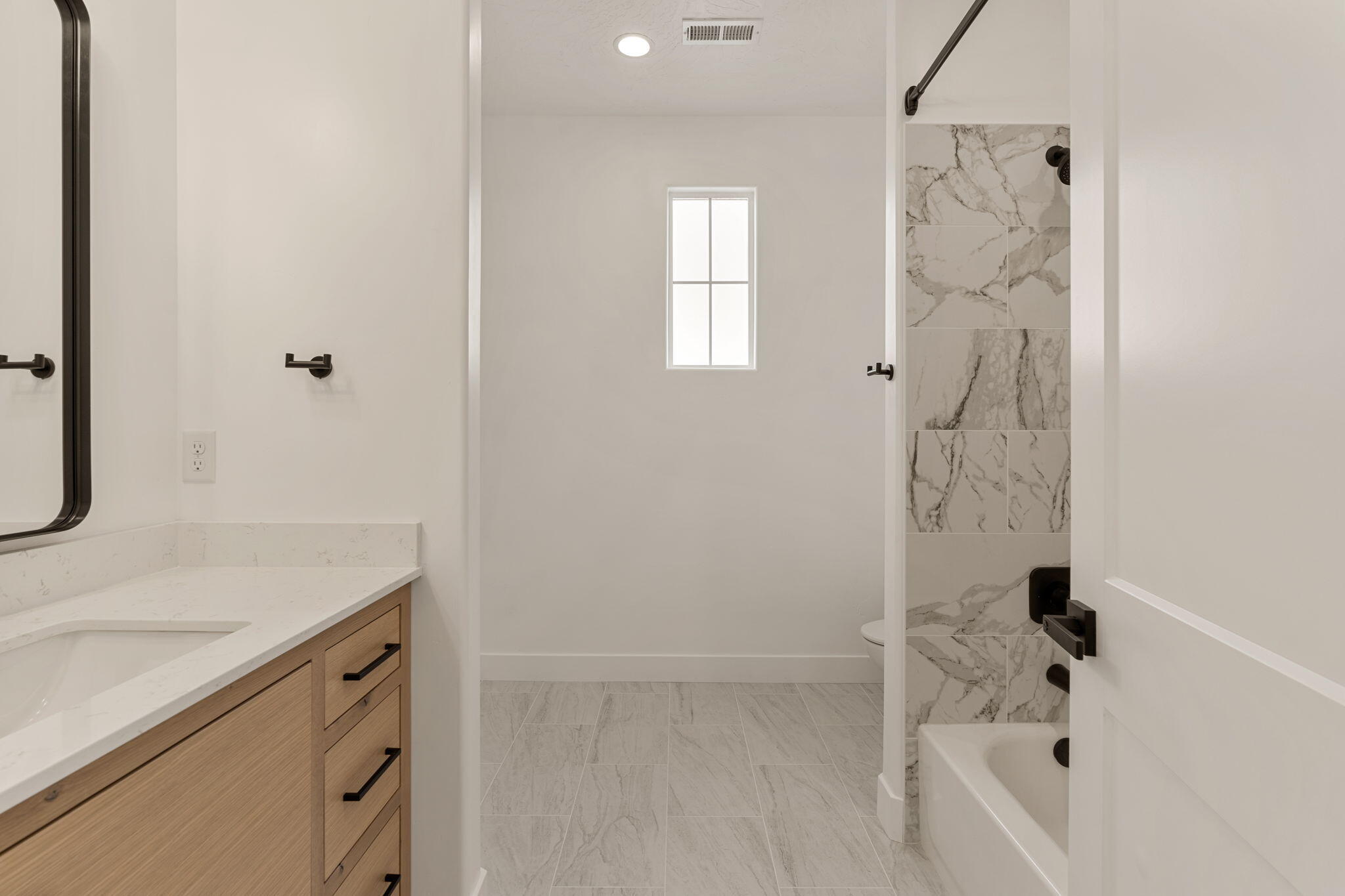 SCENIC POINTE - Residential