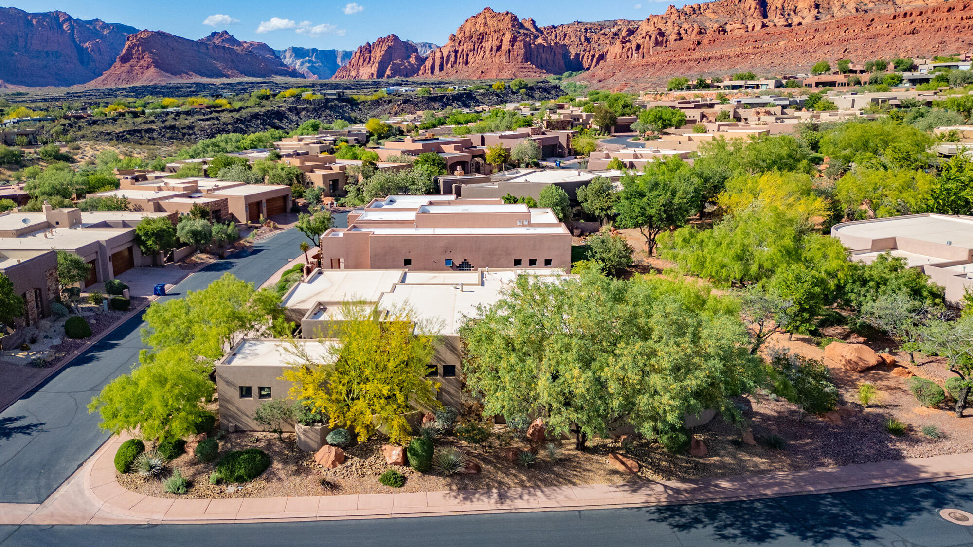 CLIFFS OF SNOW CANYON - Residential