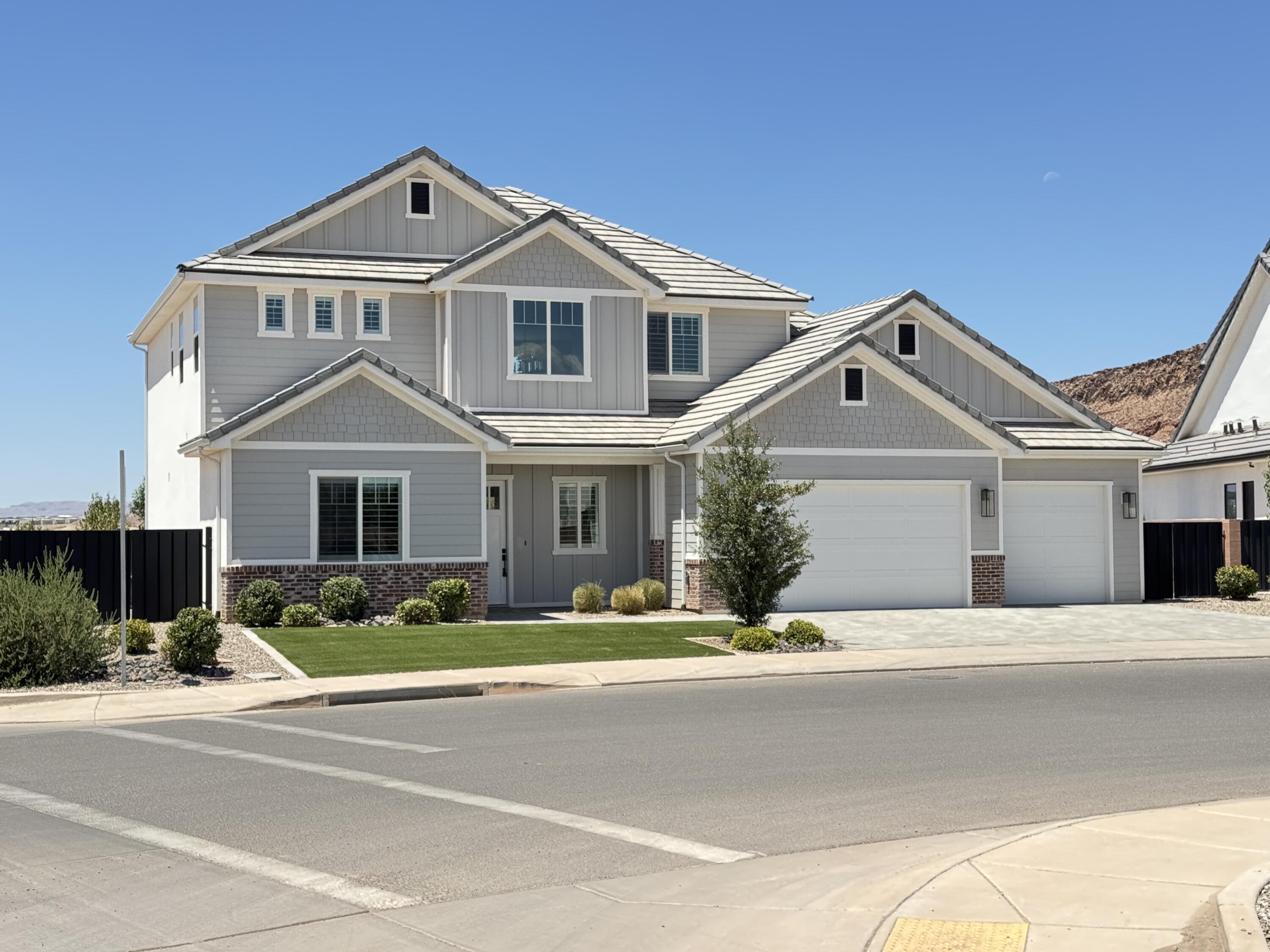 RED MESA AT SUNRISE VALLEY - Residential