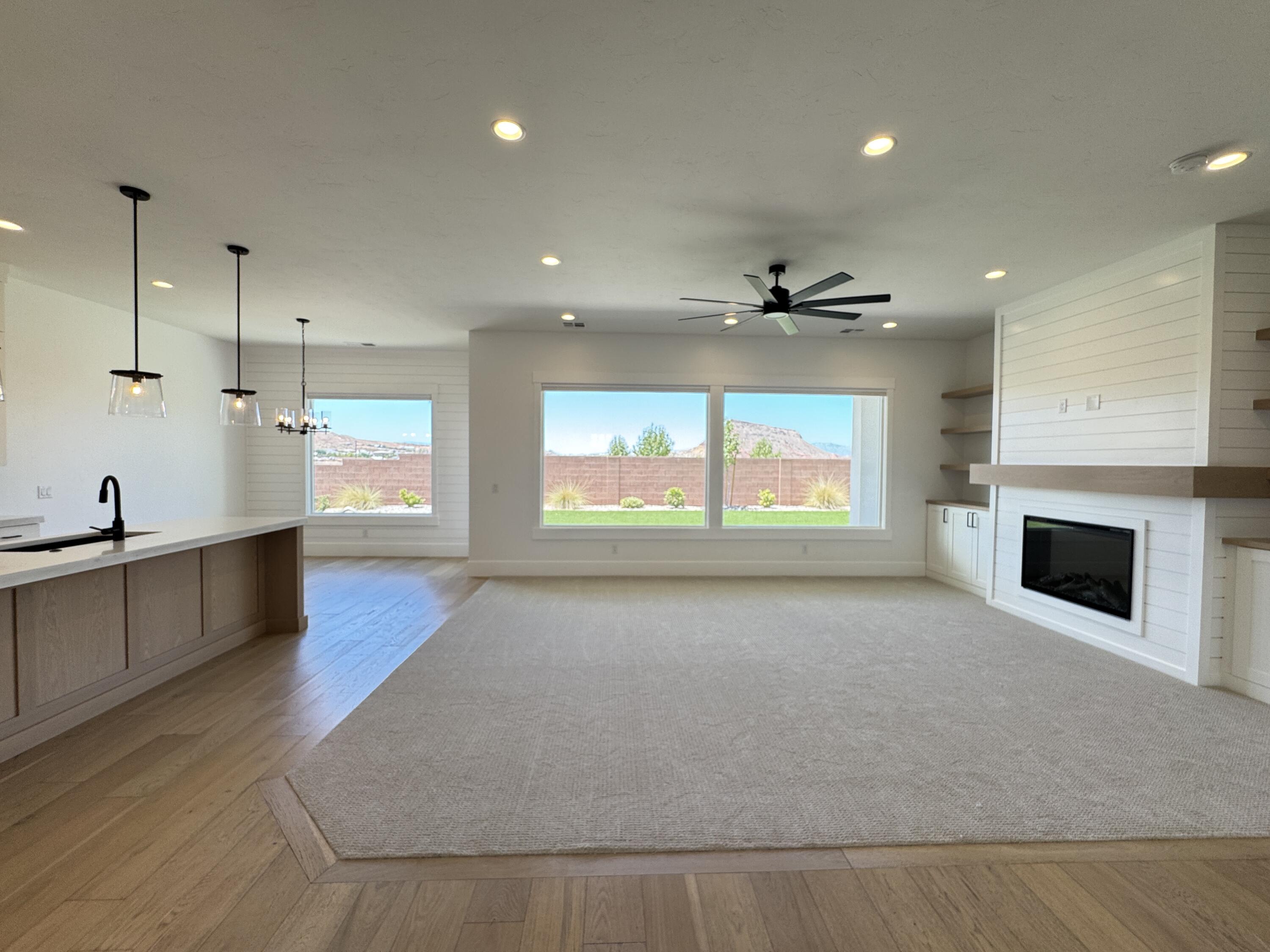 RED MESA AT SUNRISE VALLEY - Residential
