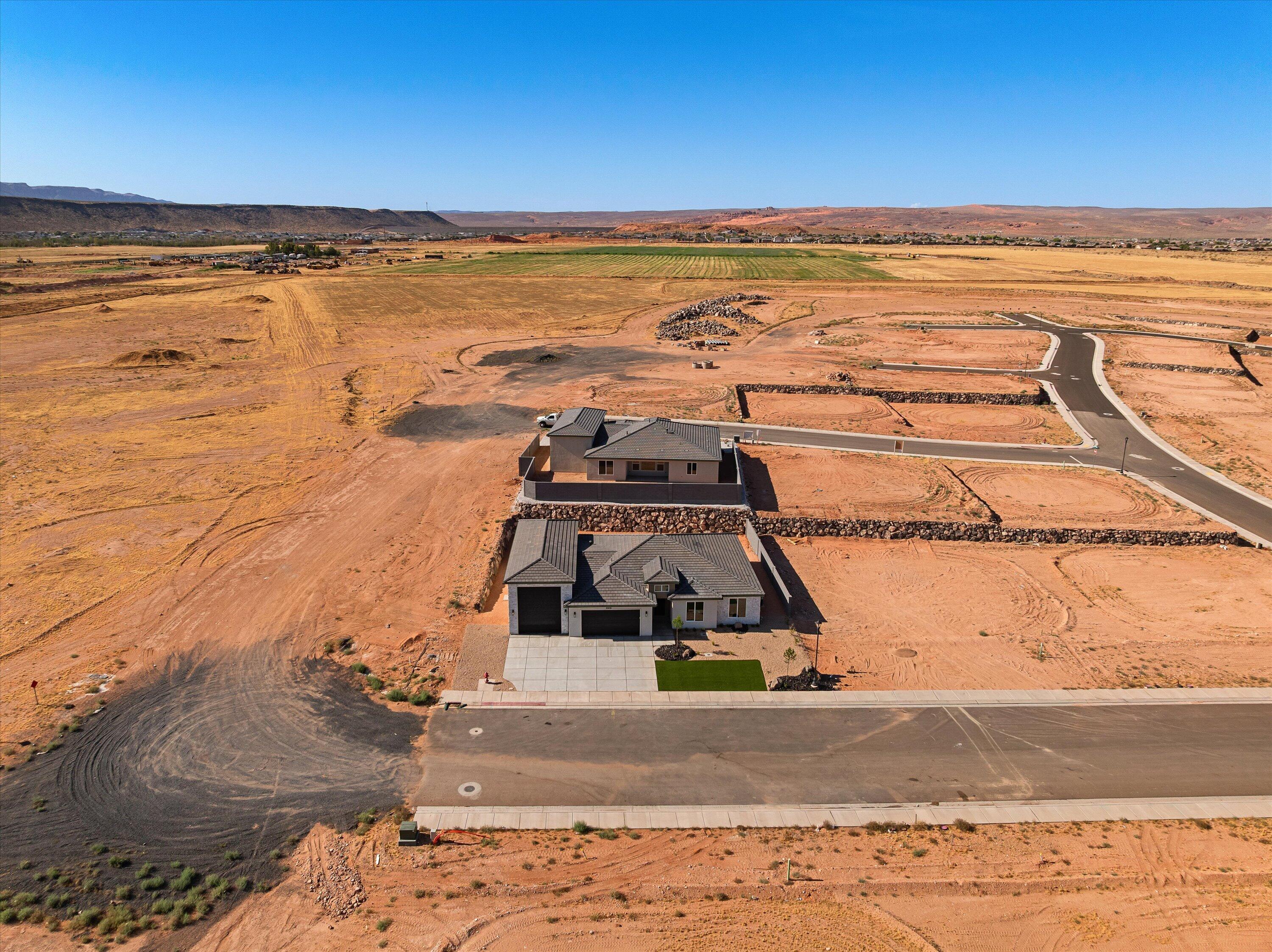 RED SLATE ESTATES - Residential