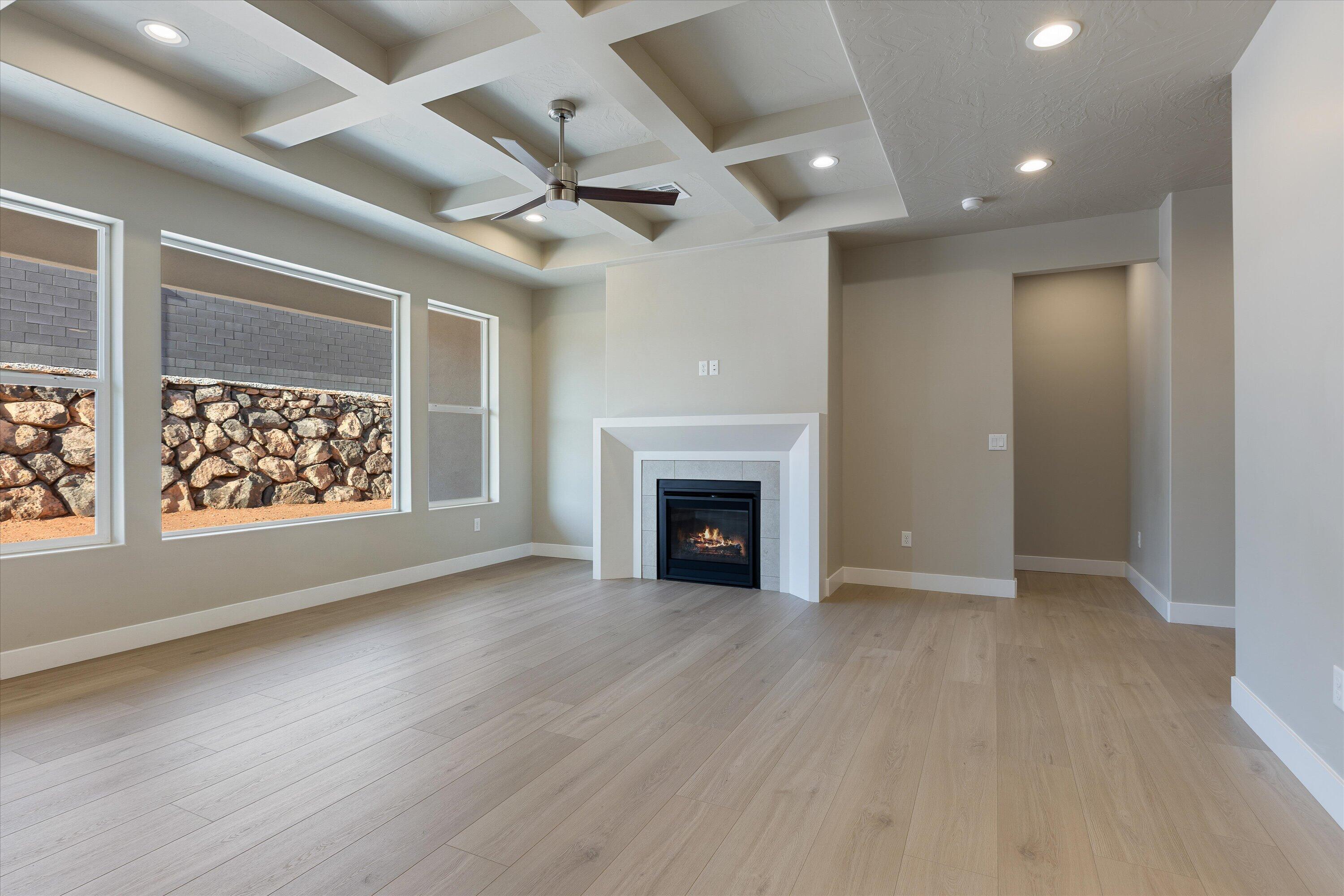 RED SLATE ESTATES - Residential