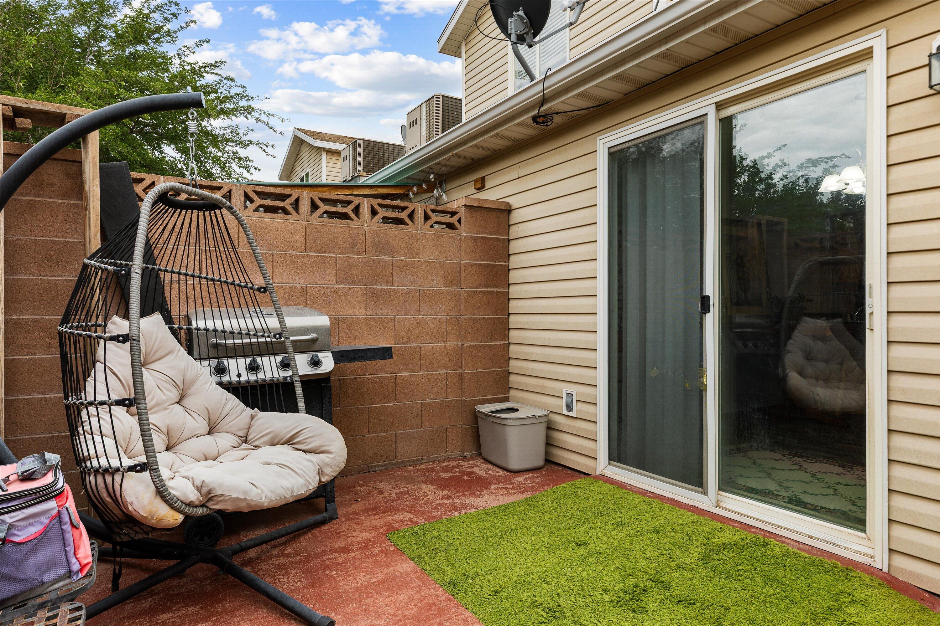 PECAN MEADOWS - Residential