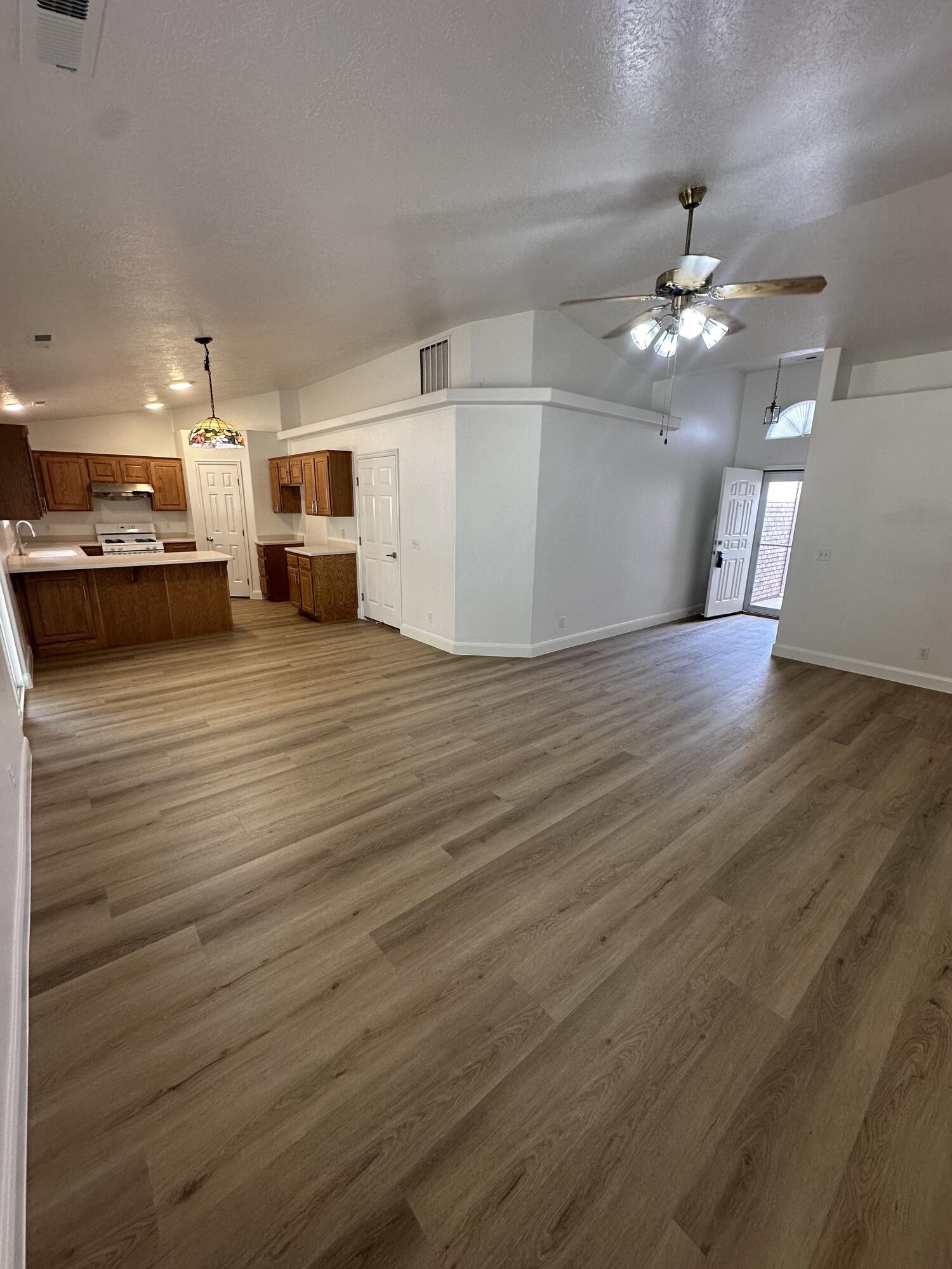 SOUTH FIELD ESTATES - Residential