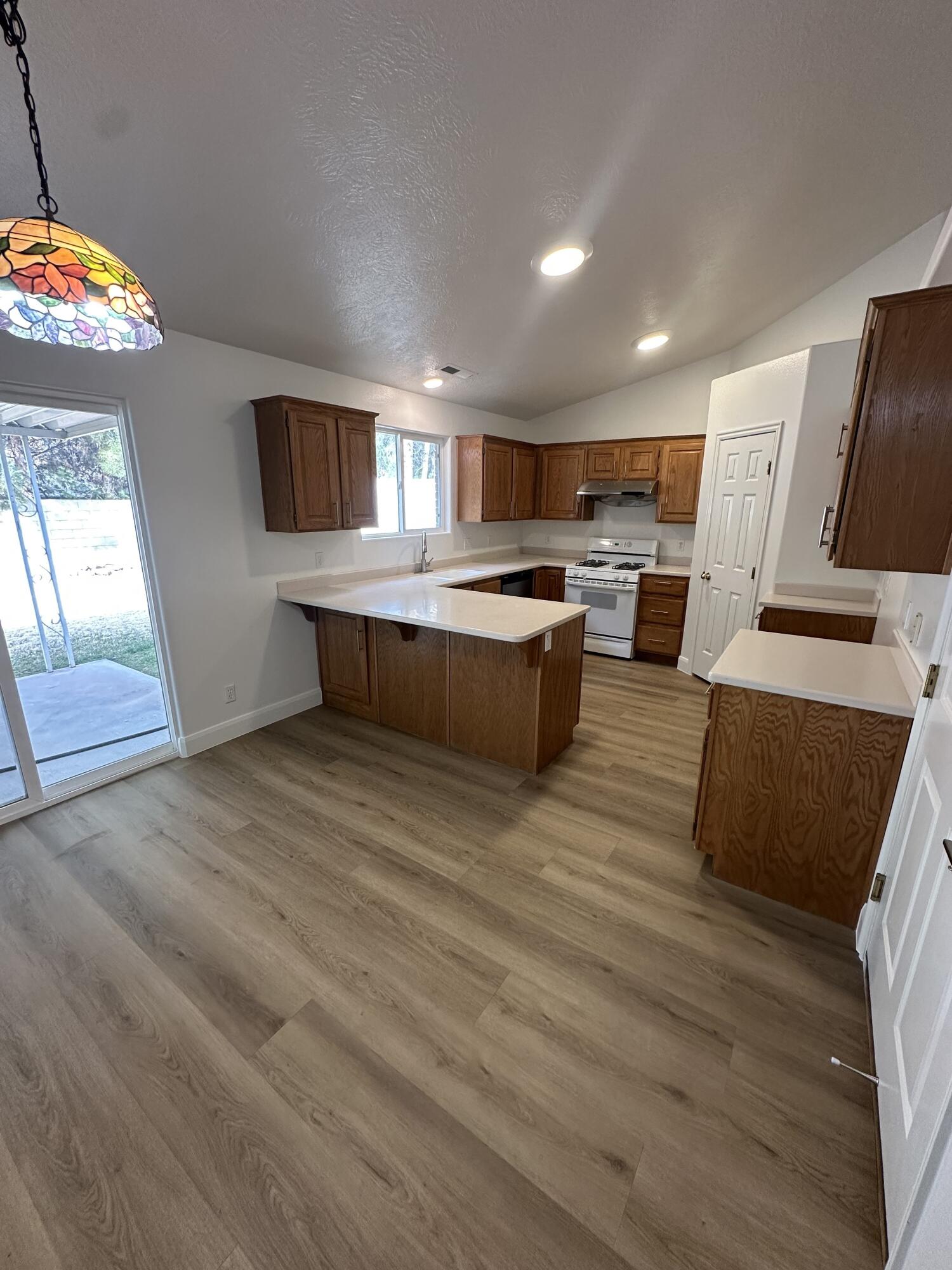 SOUTH FIELD ESTATES - Residential
