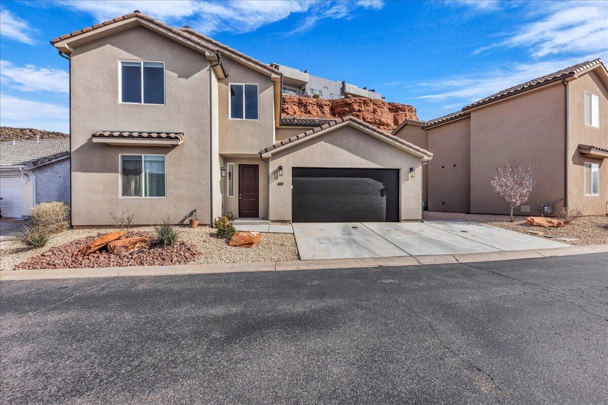 Check out this beautifully maintained one-owner home in an incredible St. George location! This property is in excellent condition and truly shows pride of ownership. Enjoy easy access to shopping, dining, medical facilities, and everyday convenience