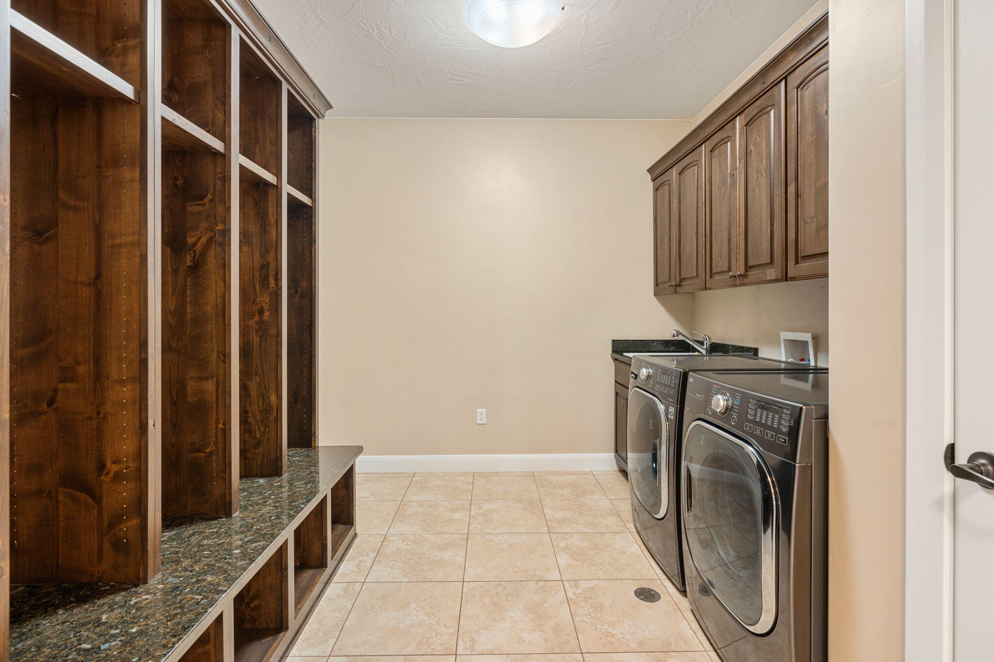CANYON TRAILS AT DAMMERON VALLEY - Residential