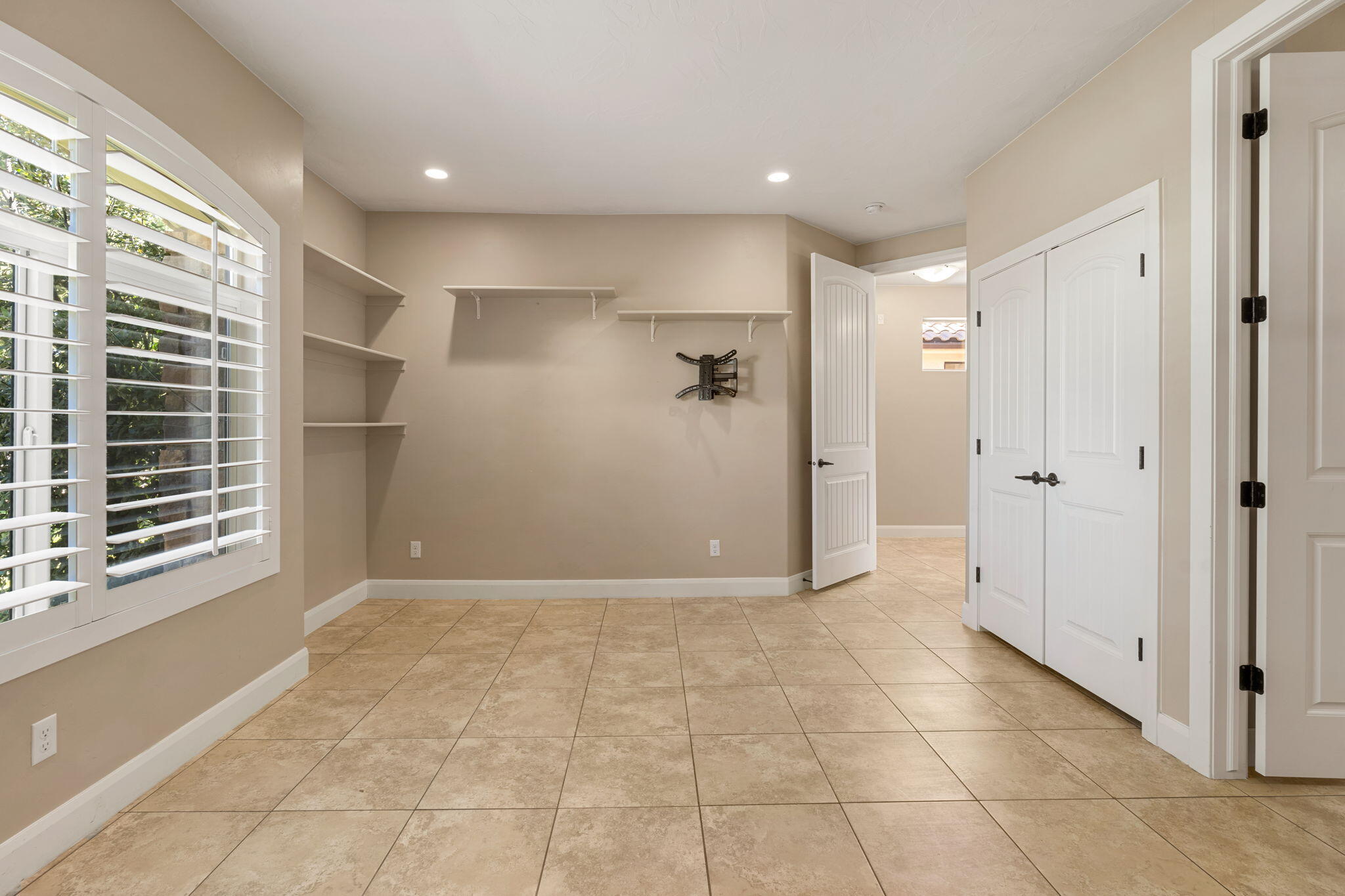 CANYON TRAILS AT DAMMERON VALLEY - Residential