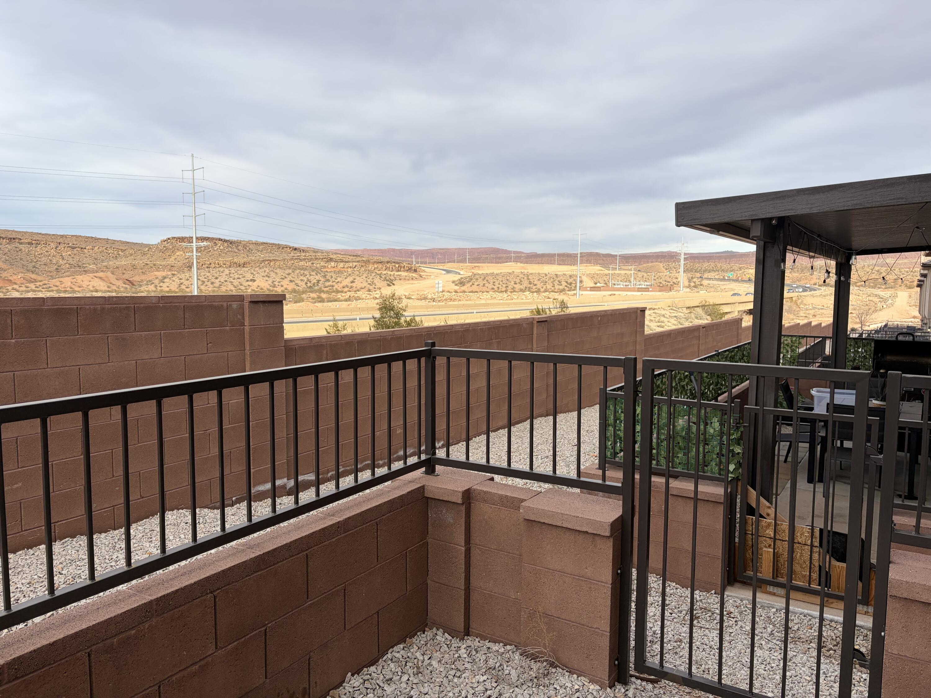 DESERT BLUFF AT DESERT CANYONS TOWNHOMES - Residential
