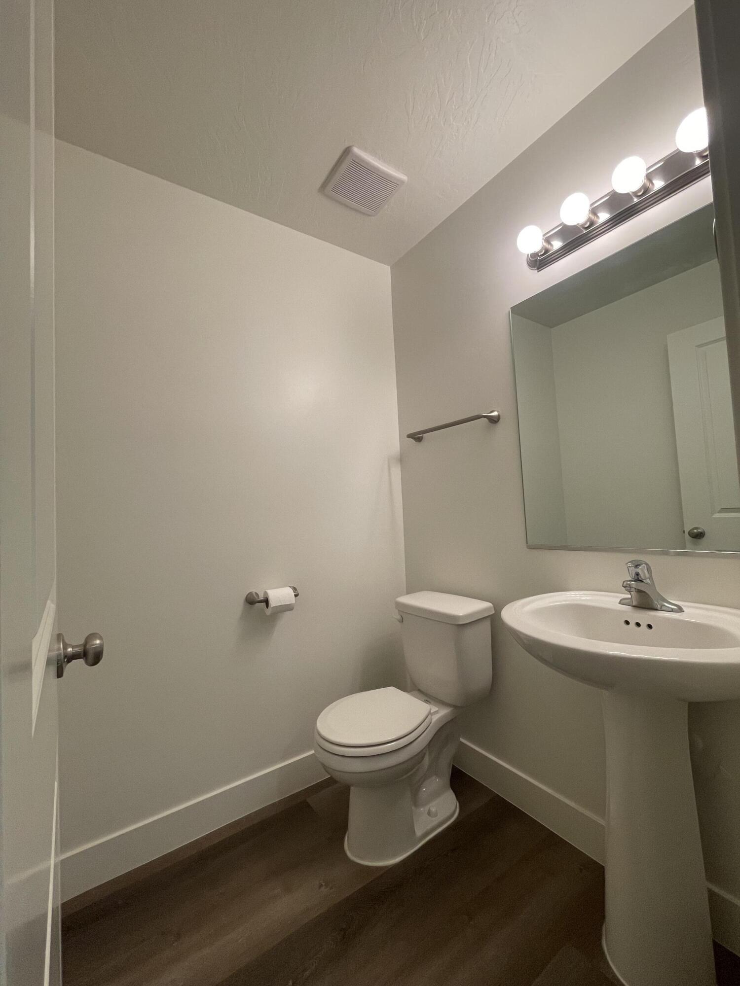 DESERT BLUFF AT DESERT CANYONS TOWNHOMES - Residential