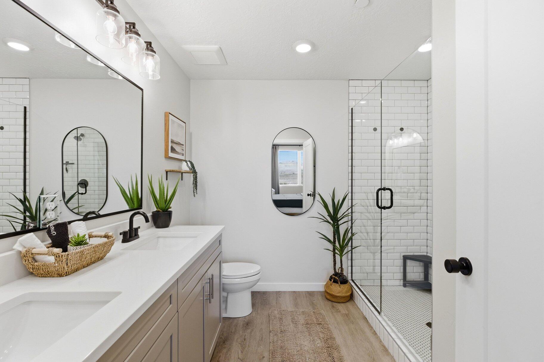 COVE CONDO'S - Residential