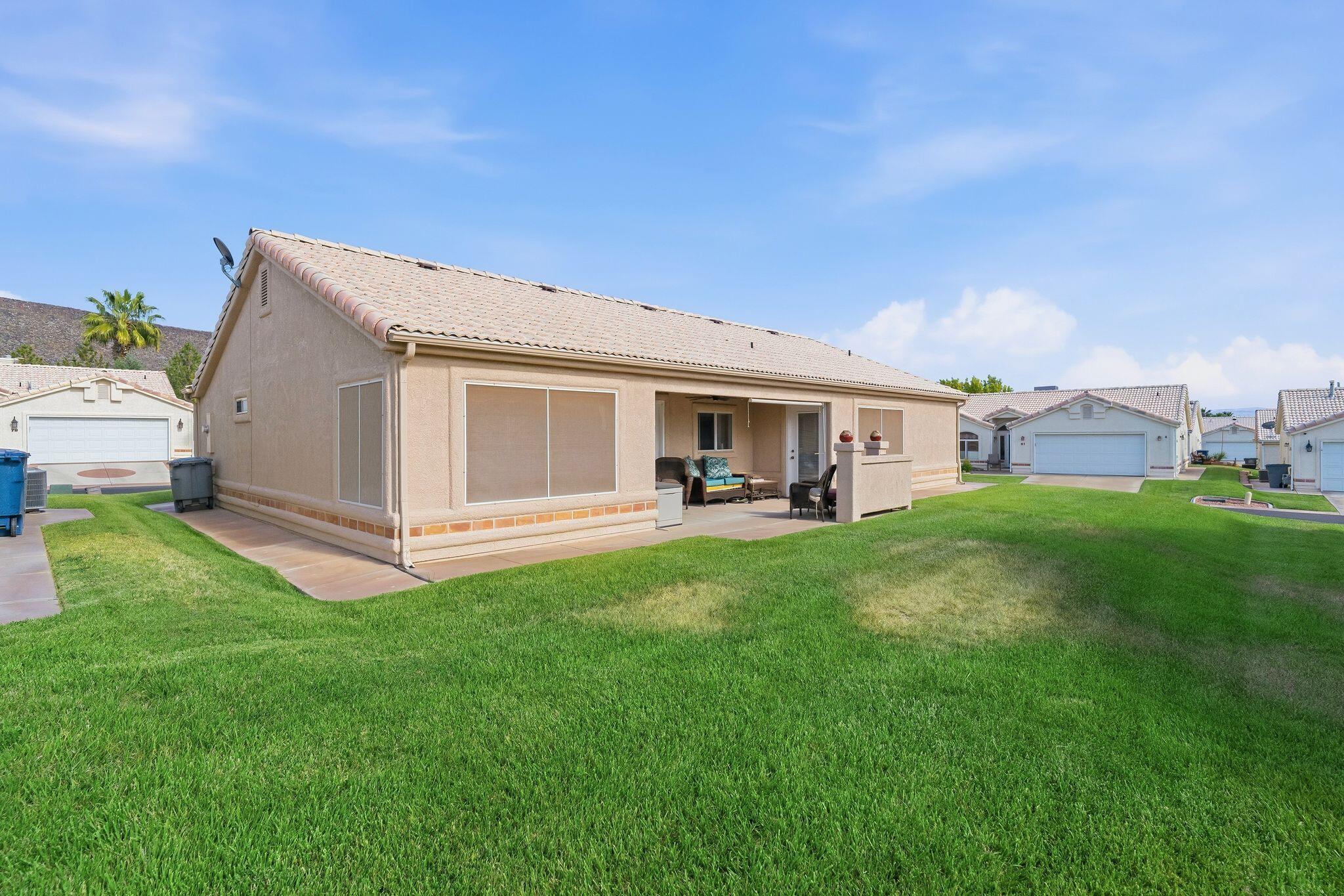 WEST SPRINGS TOWNHOMES - Residential