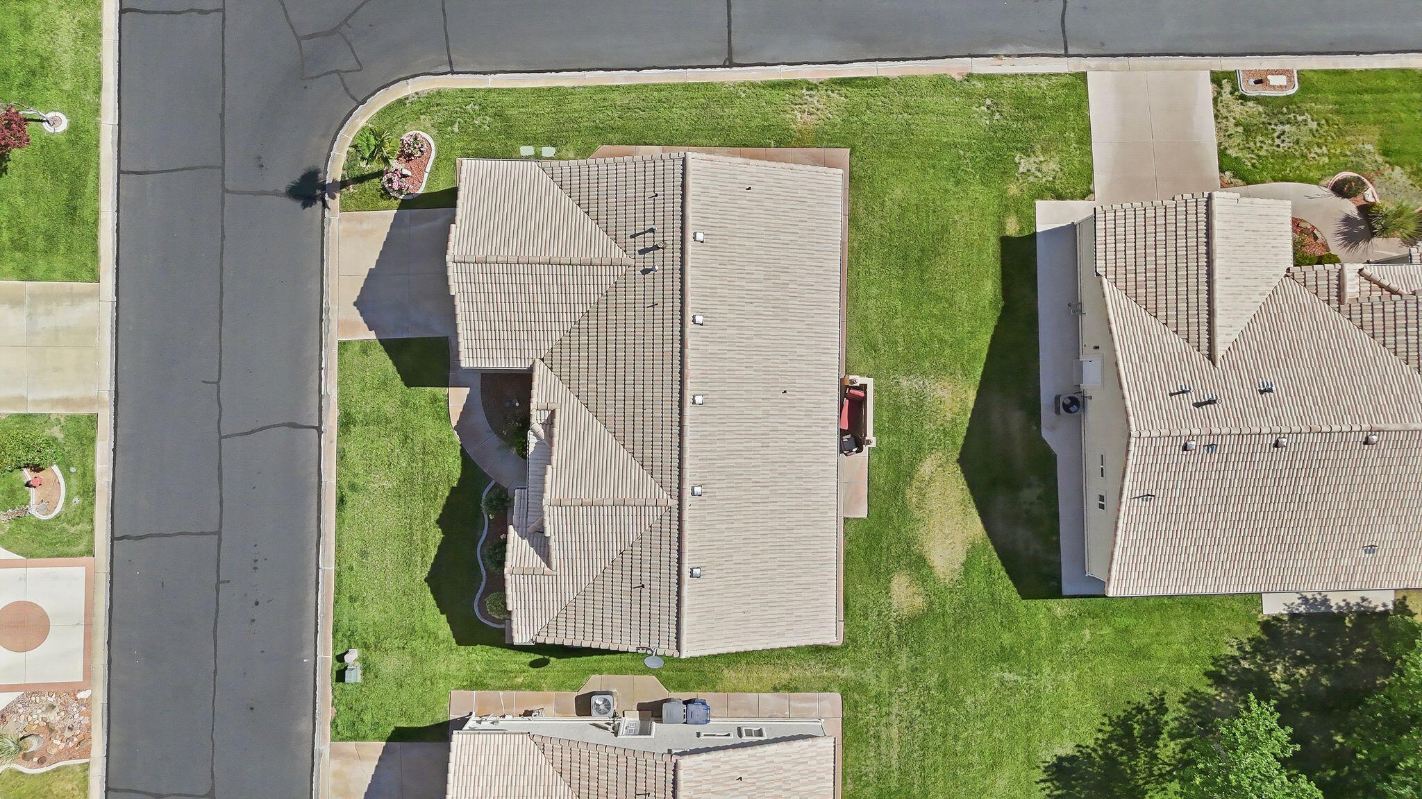 WEST SPRINGS TOWNHOMES - Residential