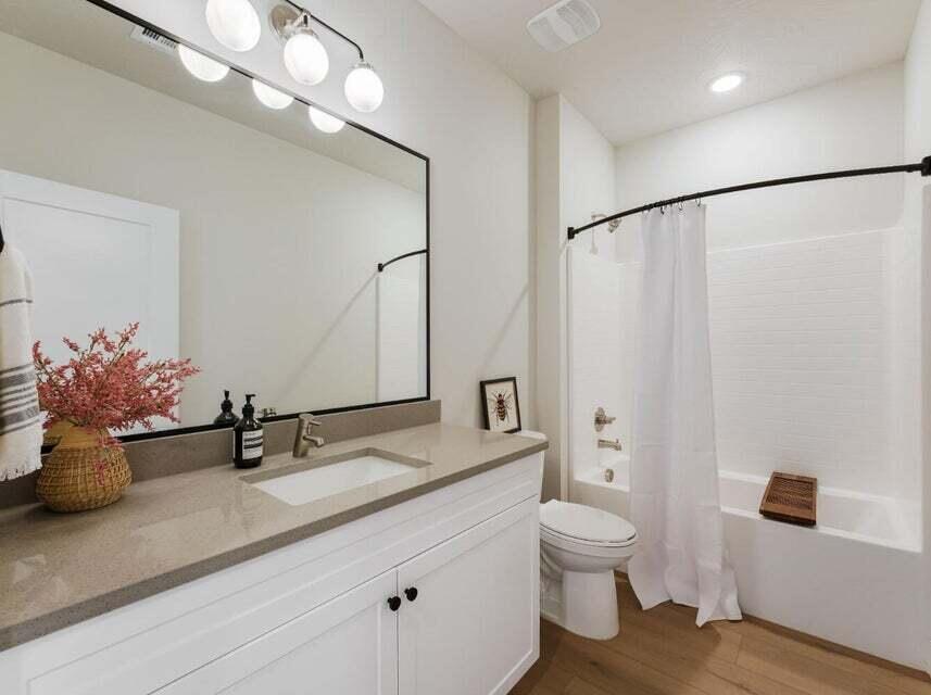 RISE AT CORAL CANYON - Residential